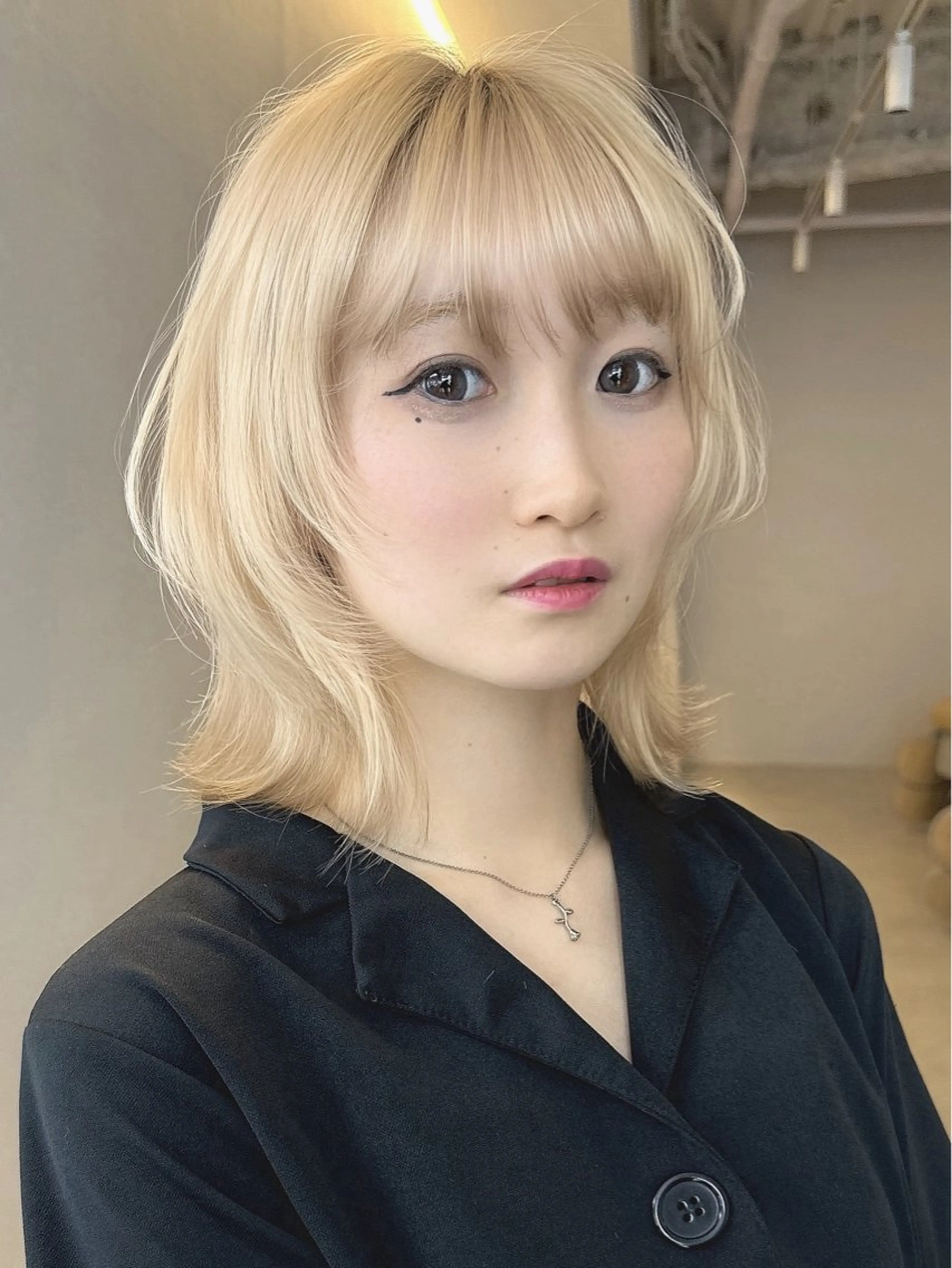 ショート カラー カット ヘアカラー トリートメント HACCH （ハッチ）所属・丁寧なブリーチ& ・レイヤーショートのヘアスタイル