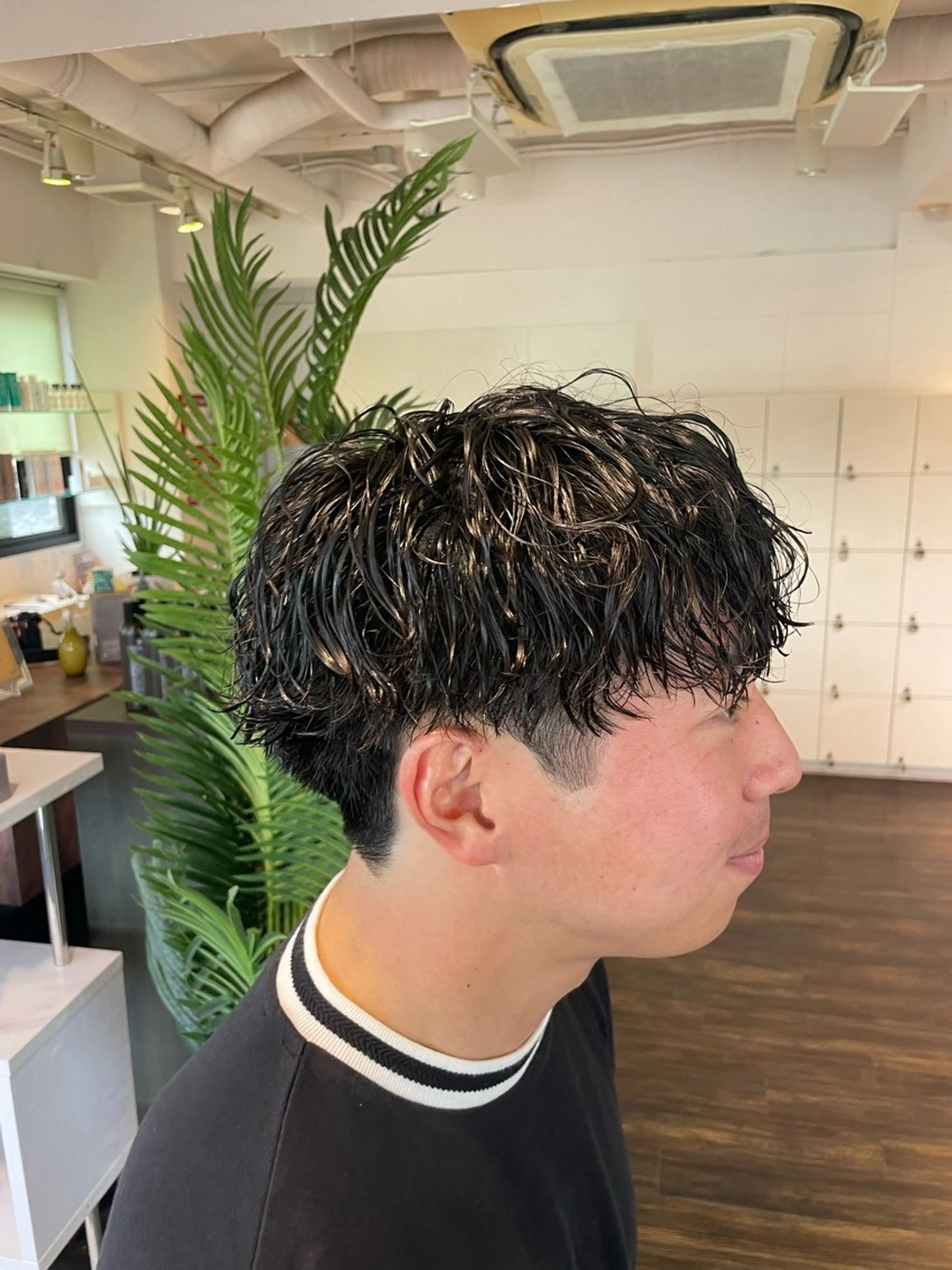 パーマ メンズ メンズパーマ 波巻きパーマ カット パーマ 佐藤 綾郁のヘアスタイル