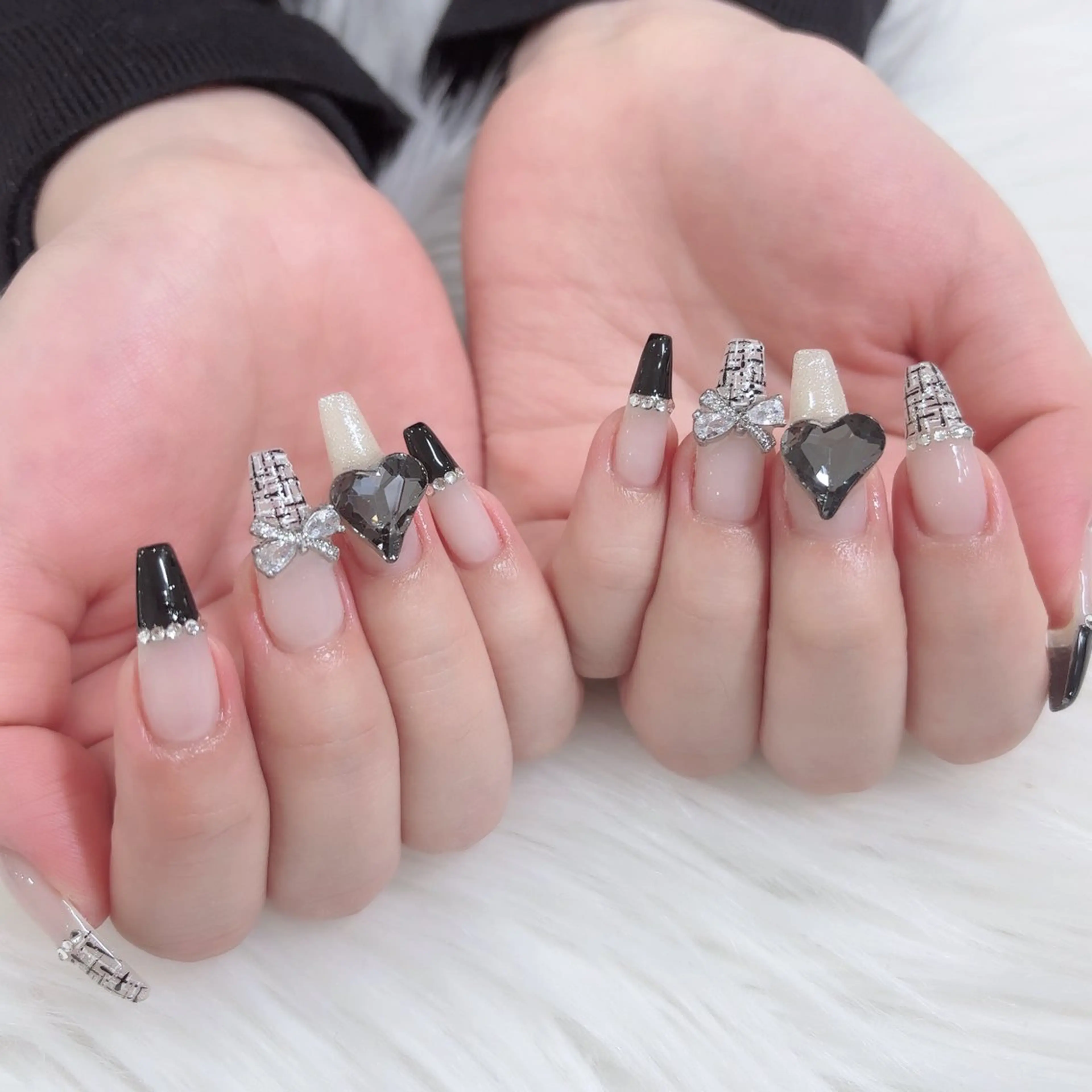 ネイル FLY NAIL&Eyelash Salon 梅田店所属・YUKI FUKUMARUのマツエク・マツパデザイン