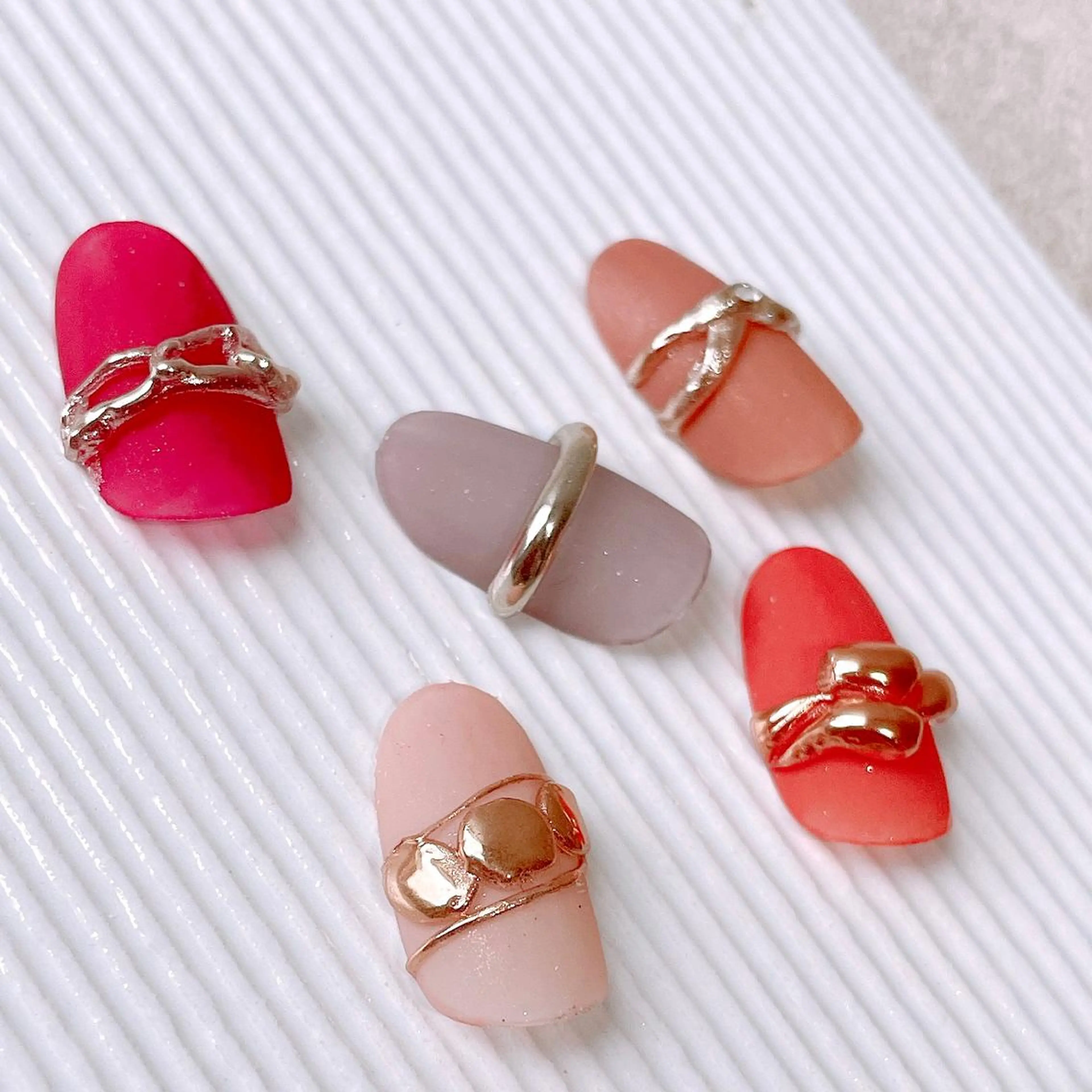 ネイル Aim* 深爪・自爪育成専門店のネイルデザイン