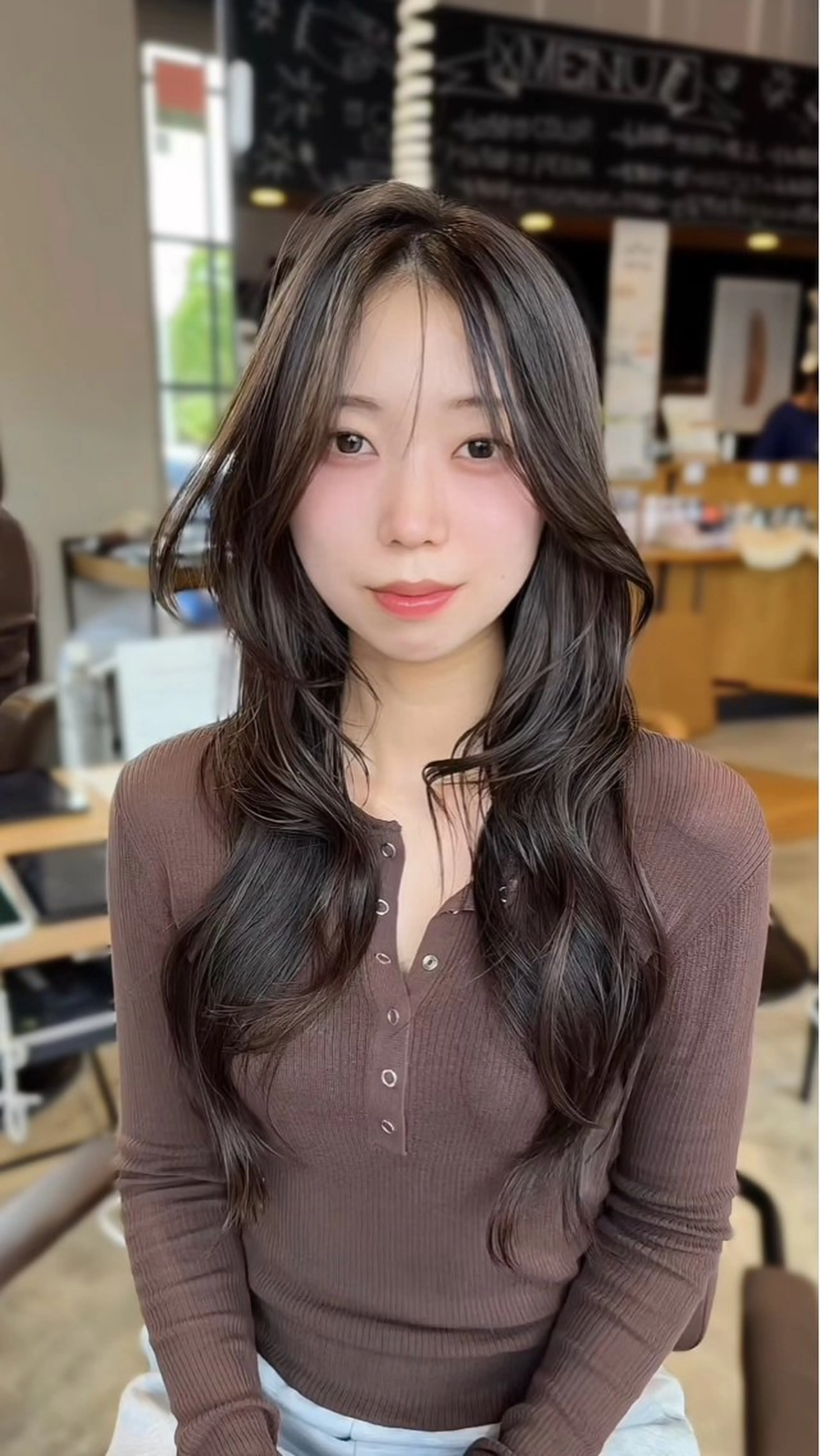 ロング レイヤーカット ワンホンレイヤー カット 永田竜一/縮毛矯正/ 大人可愛い/レイヤーのヘアスタイル