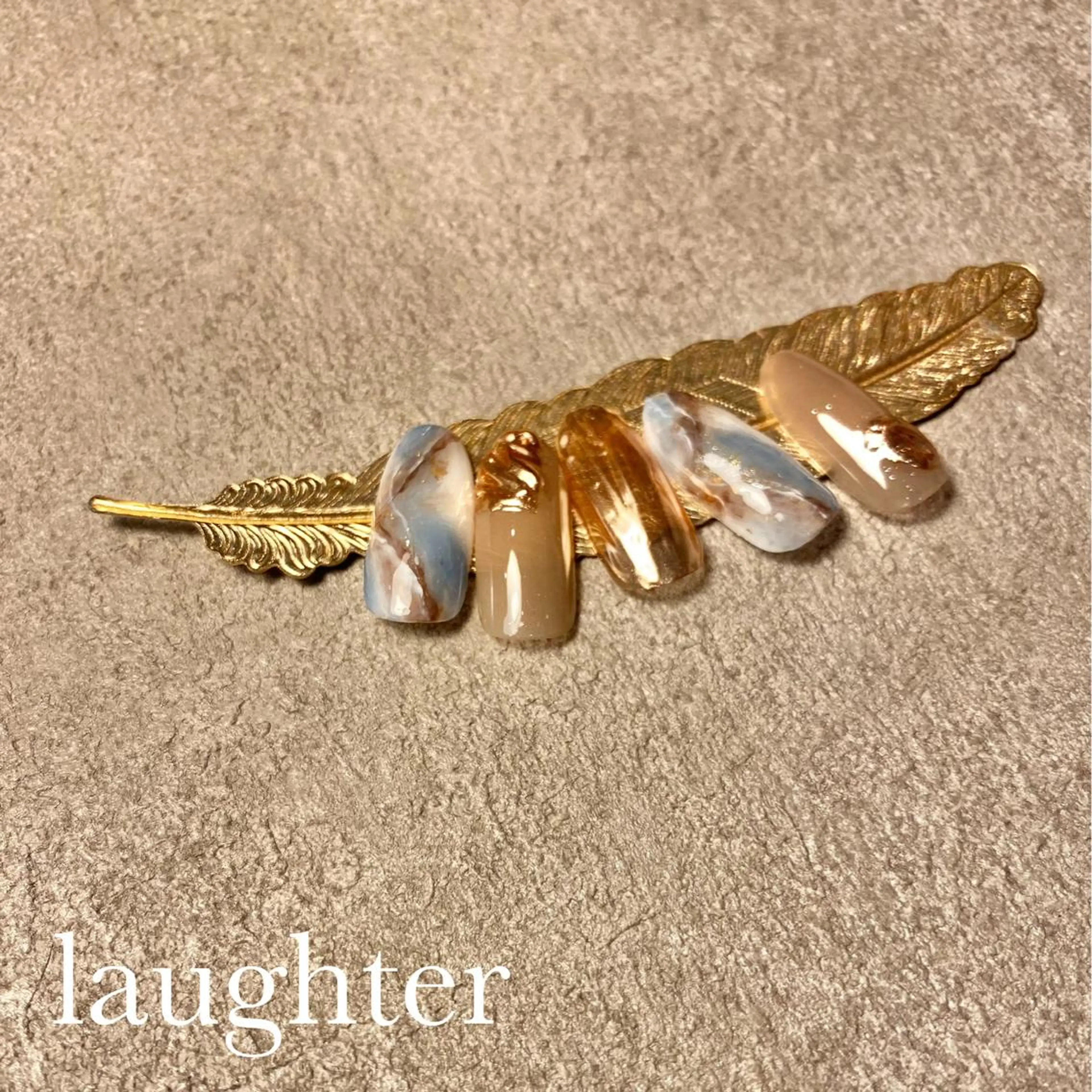 ネイル ミラーネイル ニュアンスネイル ハンドネイル laughter nailのネイルデザイン