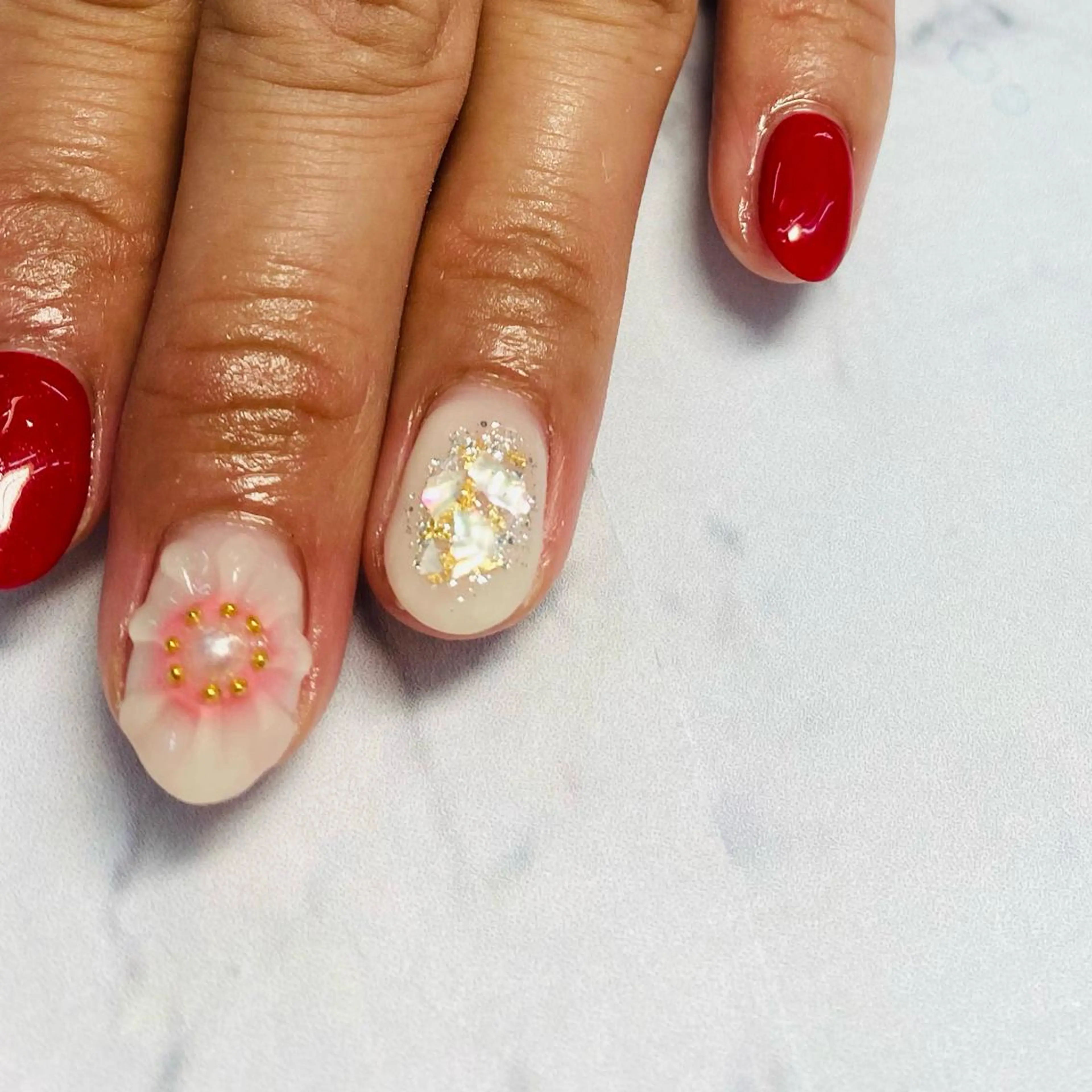 ネイル フラワーネイル ぷっくりネイル Salon•de•Niina所属・ボディビルダーSal on.DeNiinaのネイルデザイン