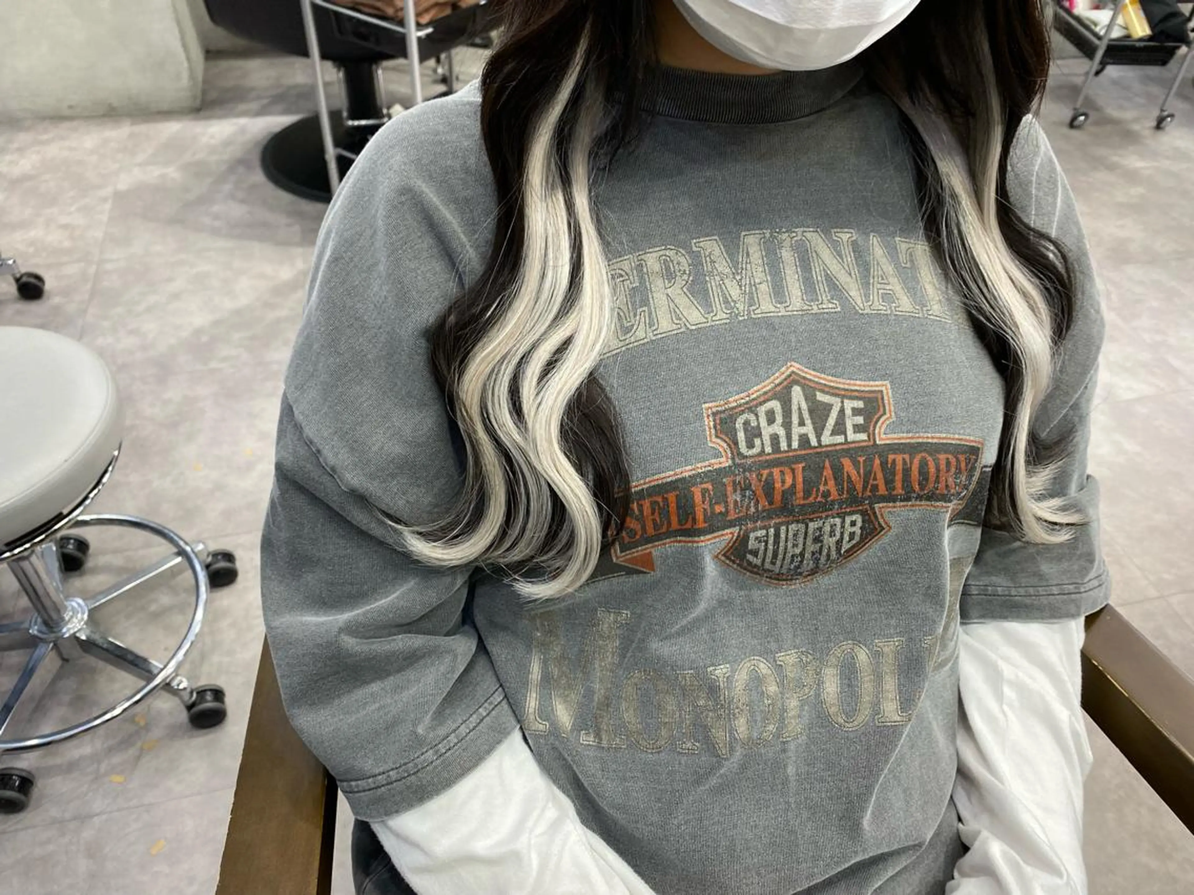 ロング カラー ヘアアレンジ シールエクステ アッシュ バレイヤージュ ベージュカラー ブリーチ ヘアカラー エクステ ar+ ❤︎ maiのヘアスタイル