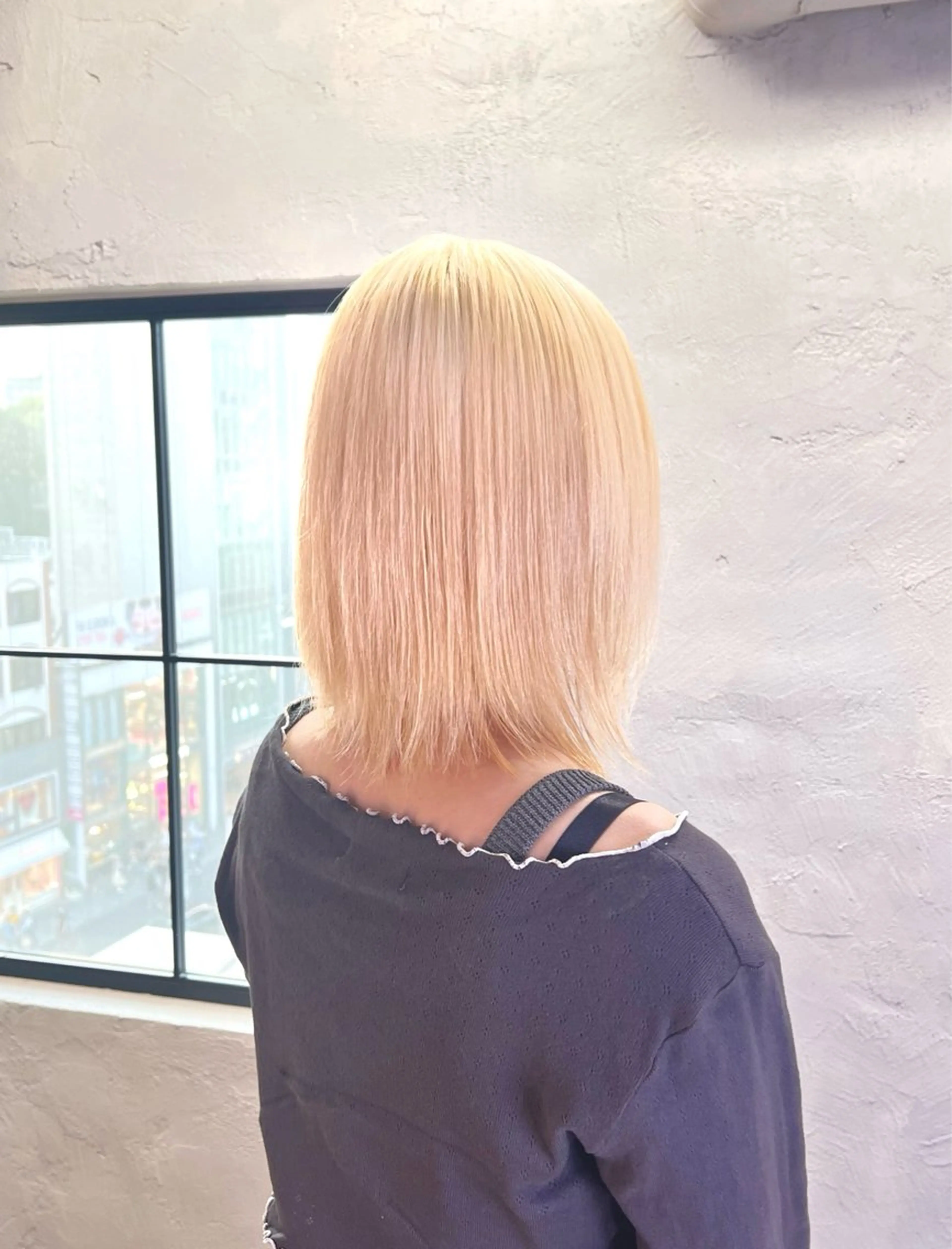 ミディアム カラー ヘアカラー トリートメント 🩵艶ハイトーン ブリーチ🩵ユウゴのヘアスタイル