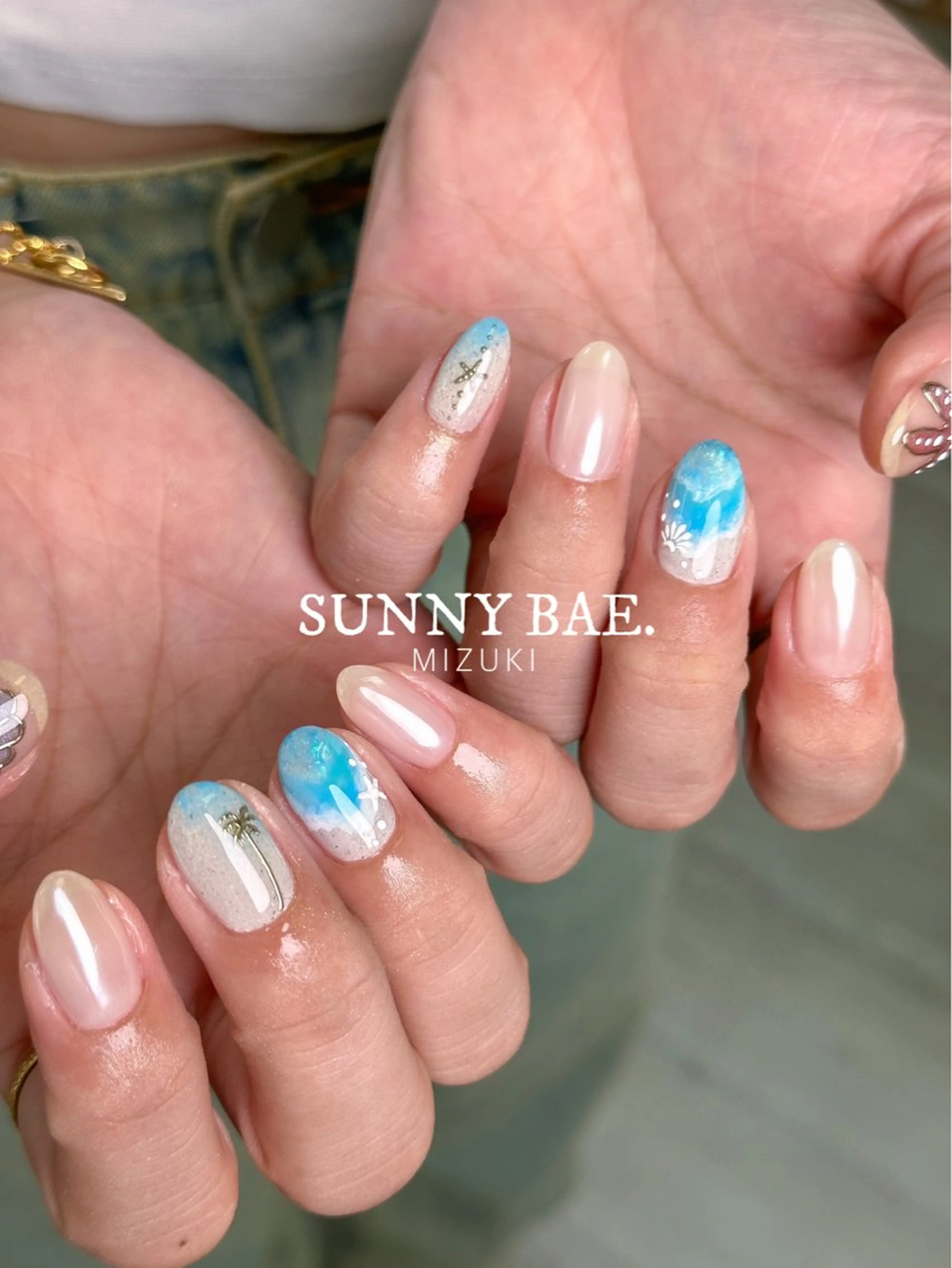 ネイル オーロラネイル 水色 夏ネイル ハンドネイル SUNNY BAE. 🌼MIZUKIのネイルデザイン