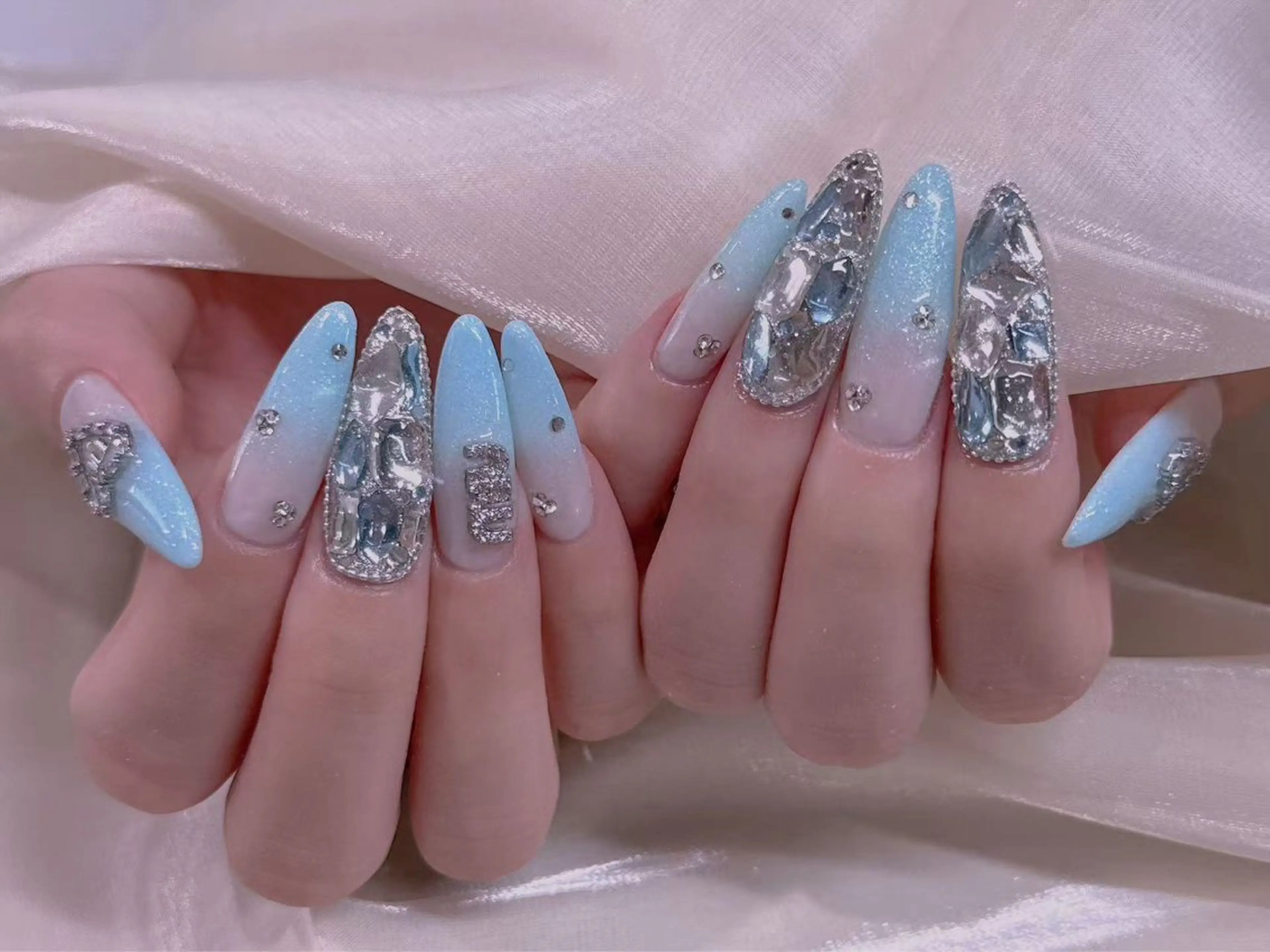 ネイル ハンドネイル リン リンのネイルデザイン