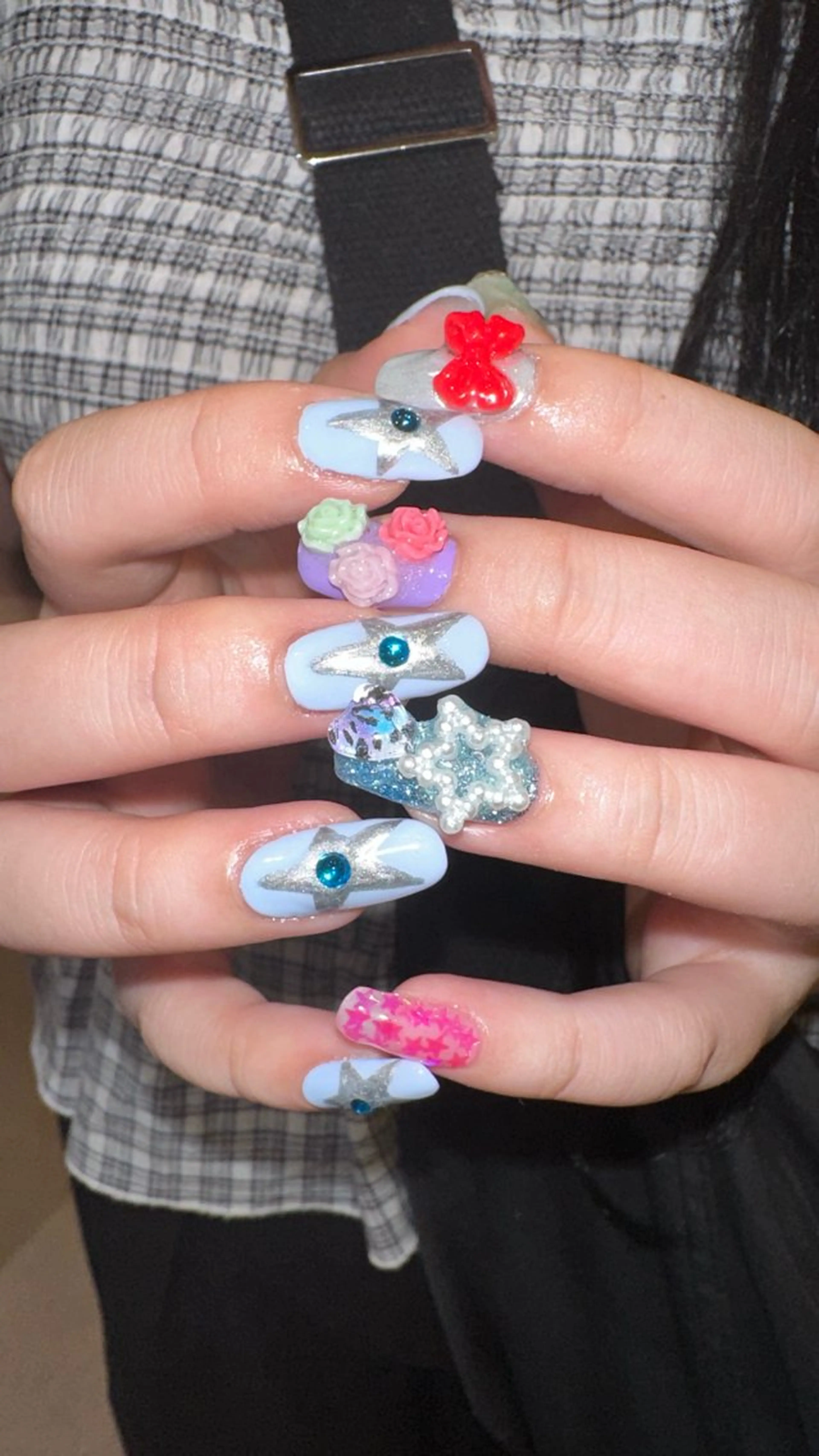 ネイル ハンドネイル 👽個性派ネイル🎀 komachiのネイルデザイン