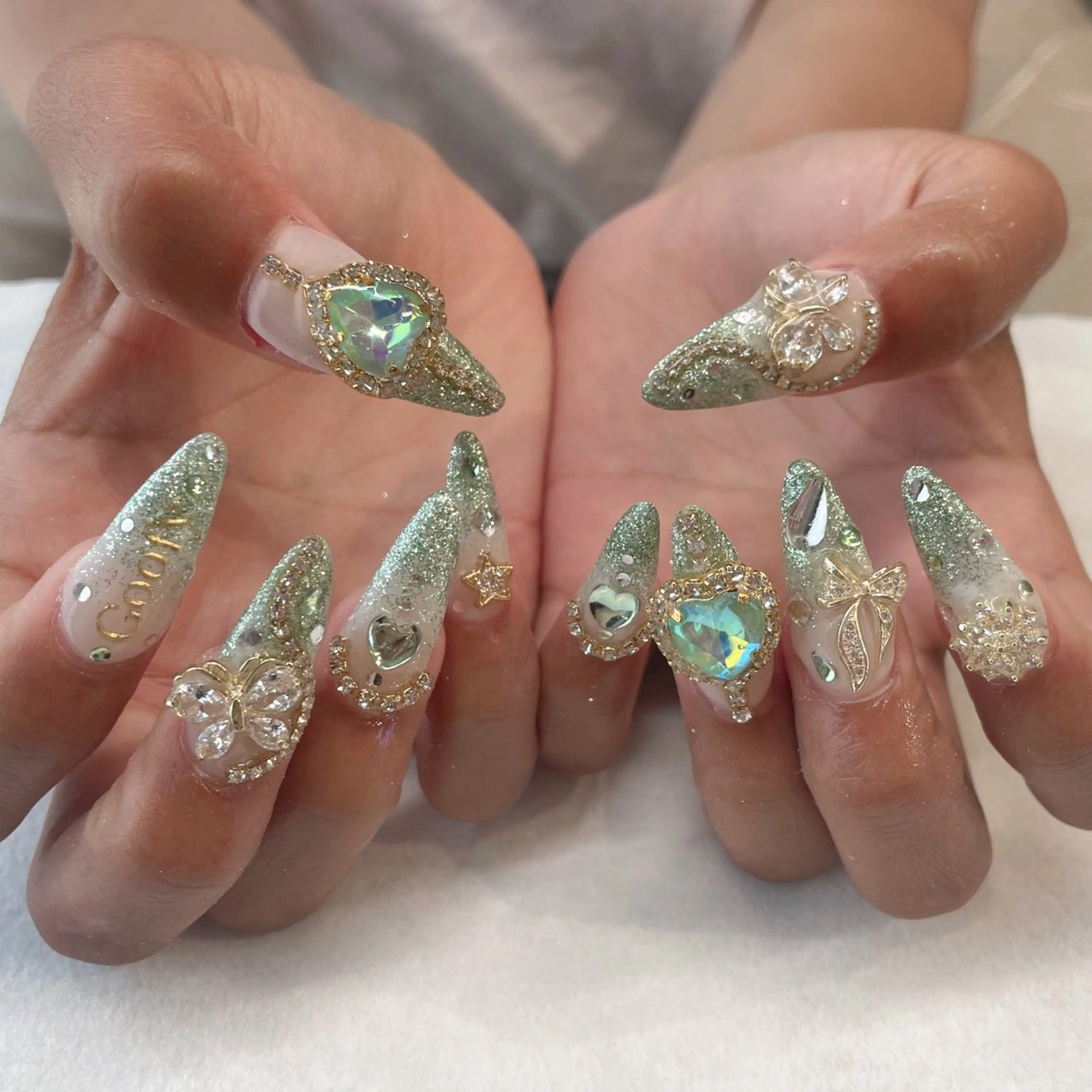 ネイル ハンドネイル 💎🐰 saki. m 🐰💎のネイルデザイン