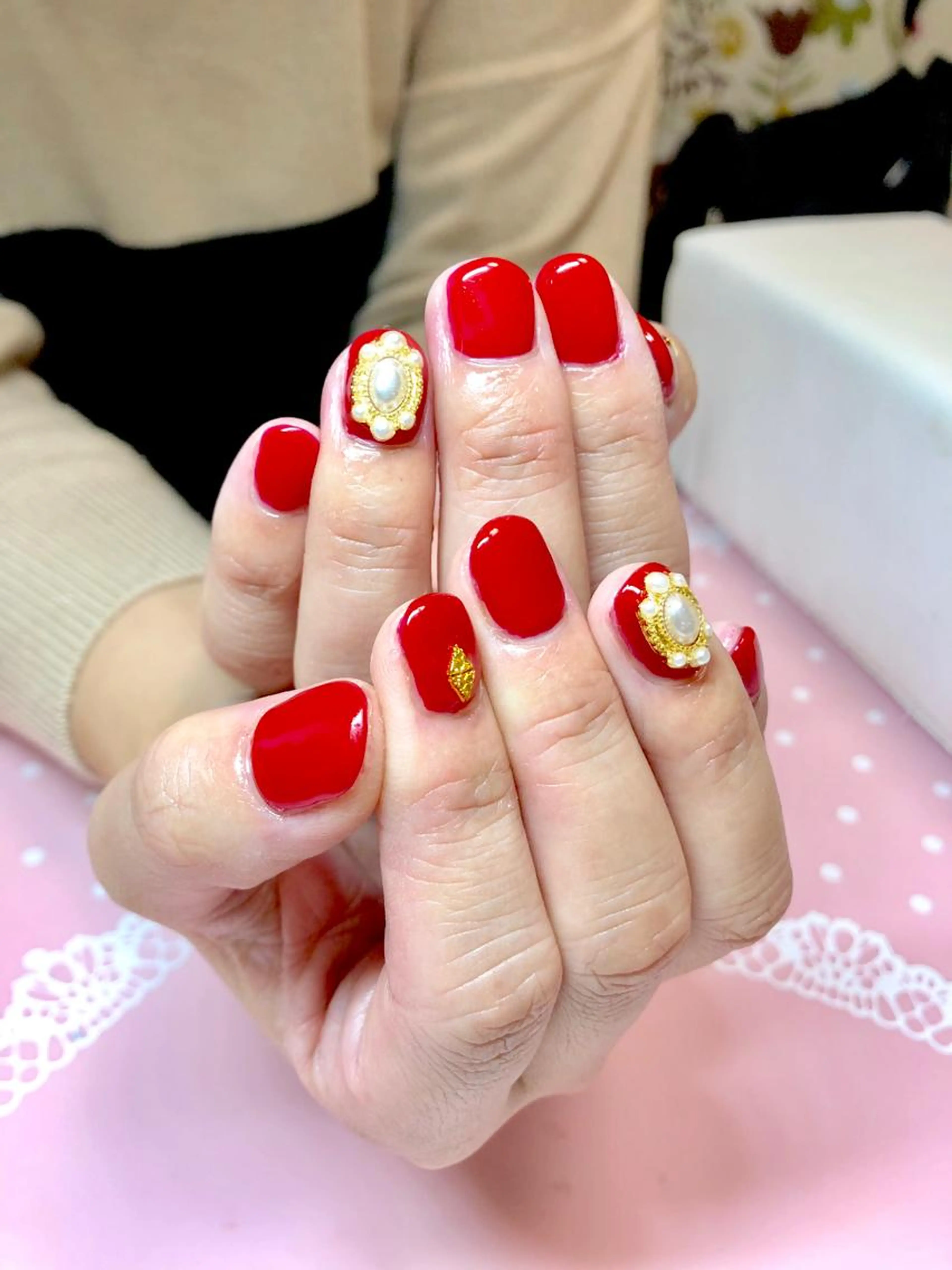 ワンカラージェルネイル&アート2本の写真