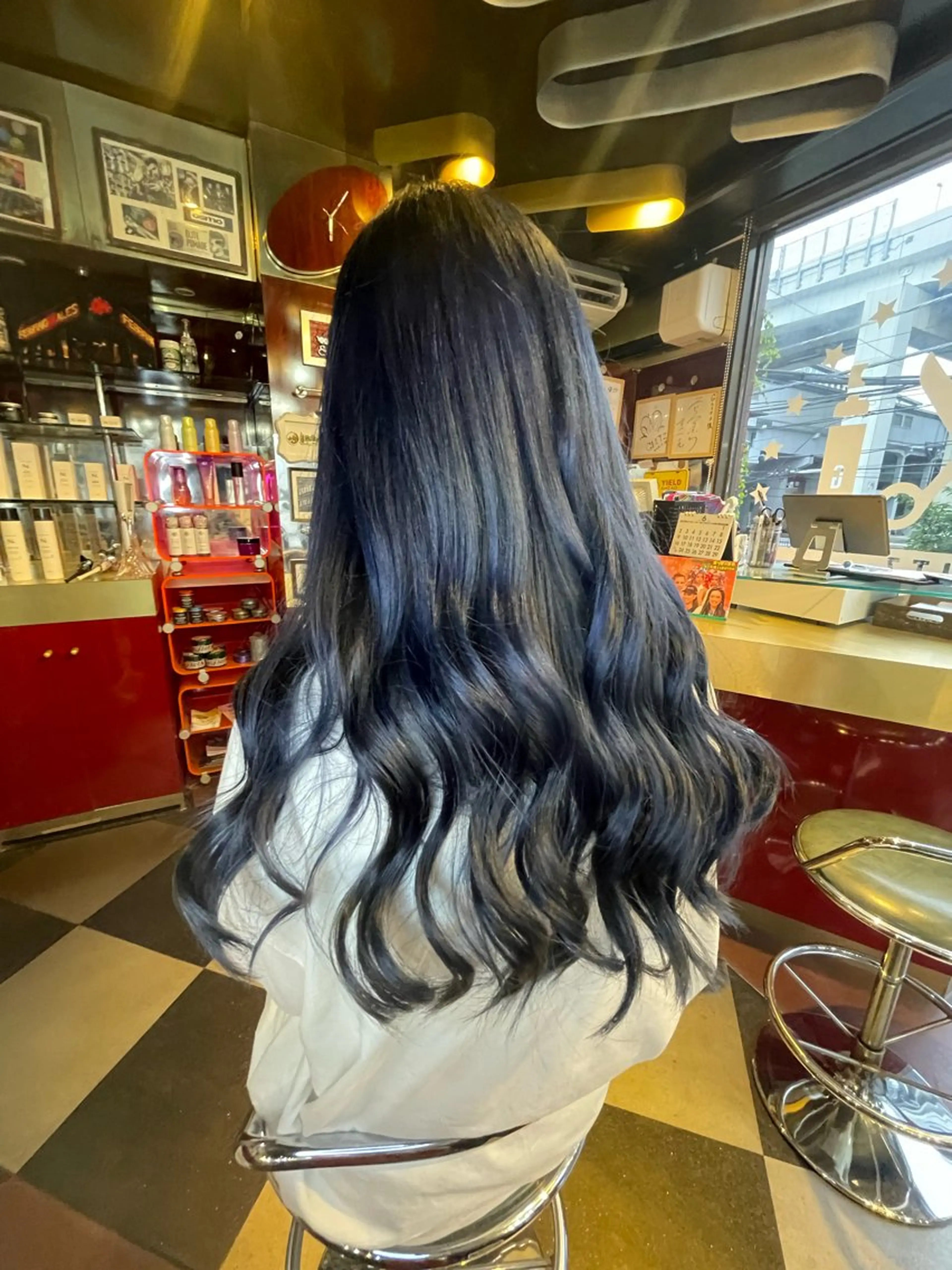 セミロング カラー ブリーチ ブルーカラー ケアブリーチ ダブルカラー 👑派手髪/カット 👑ANRYのヘアスタイル