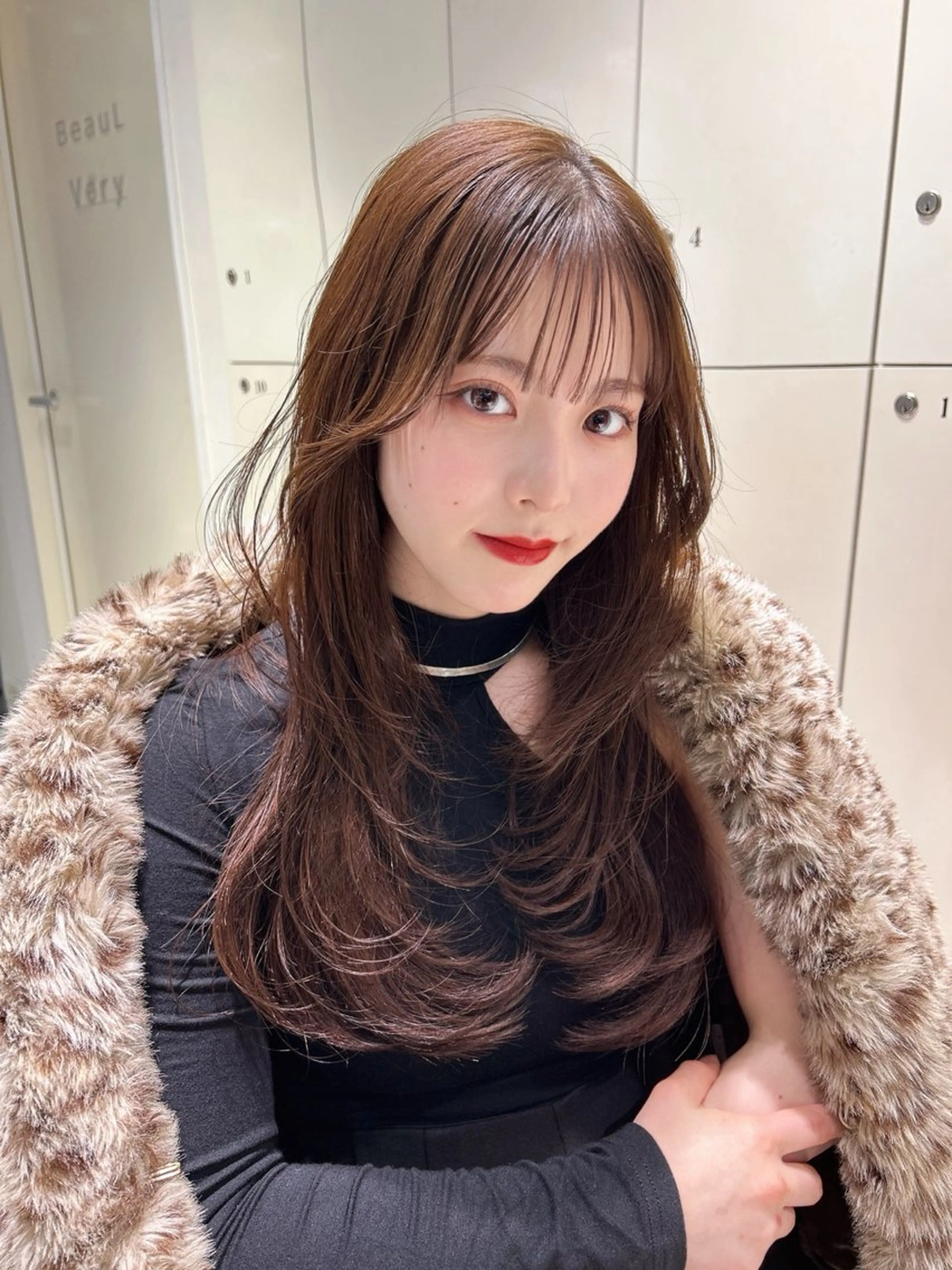 ロング カット ヘアカラー トリートメント 韓国風顔まわり/もみ れ毛/マツエク♡美咲のヘアスタイル
