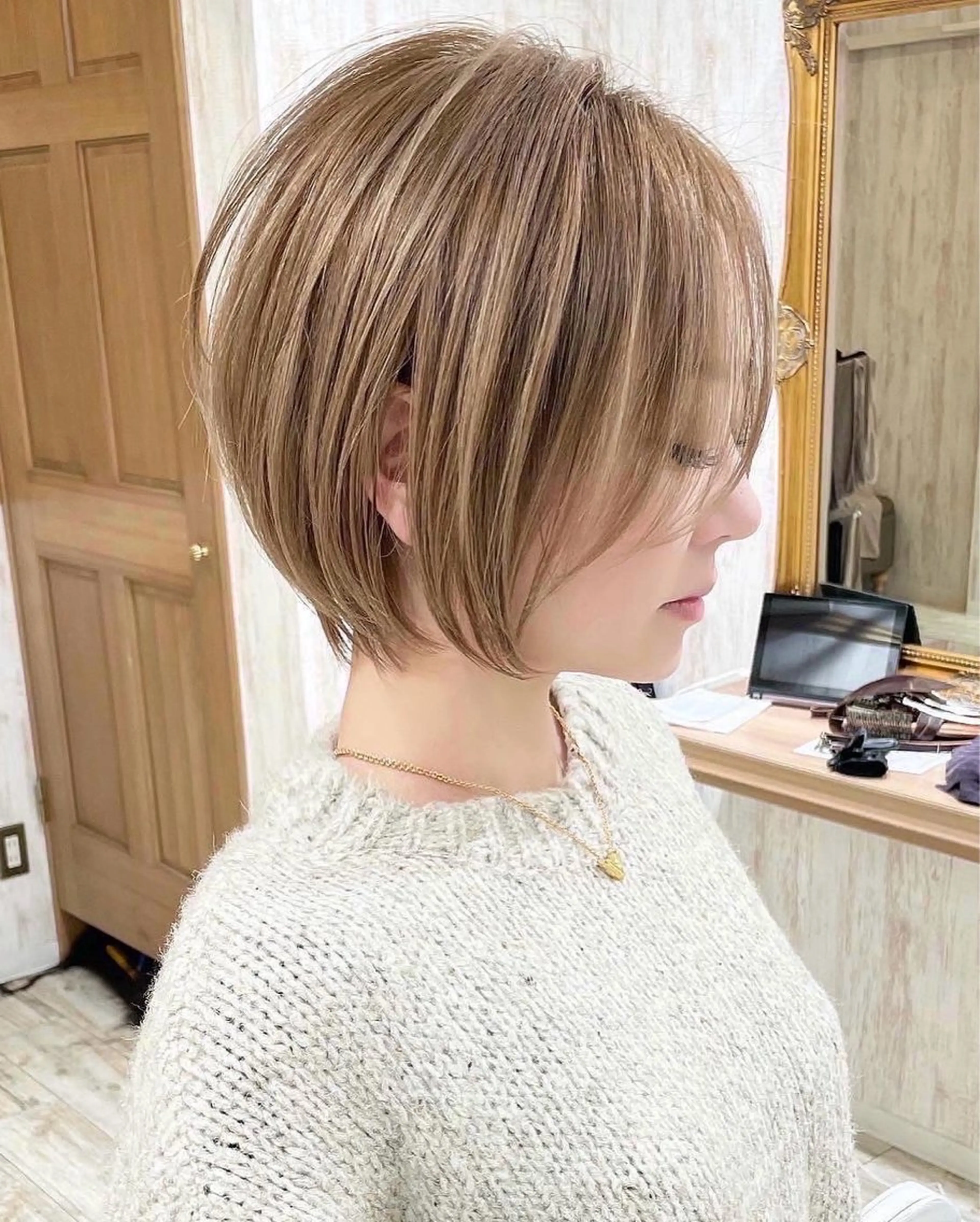 ショート カット おのだ あやなのヘアスタイル