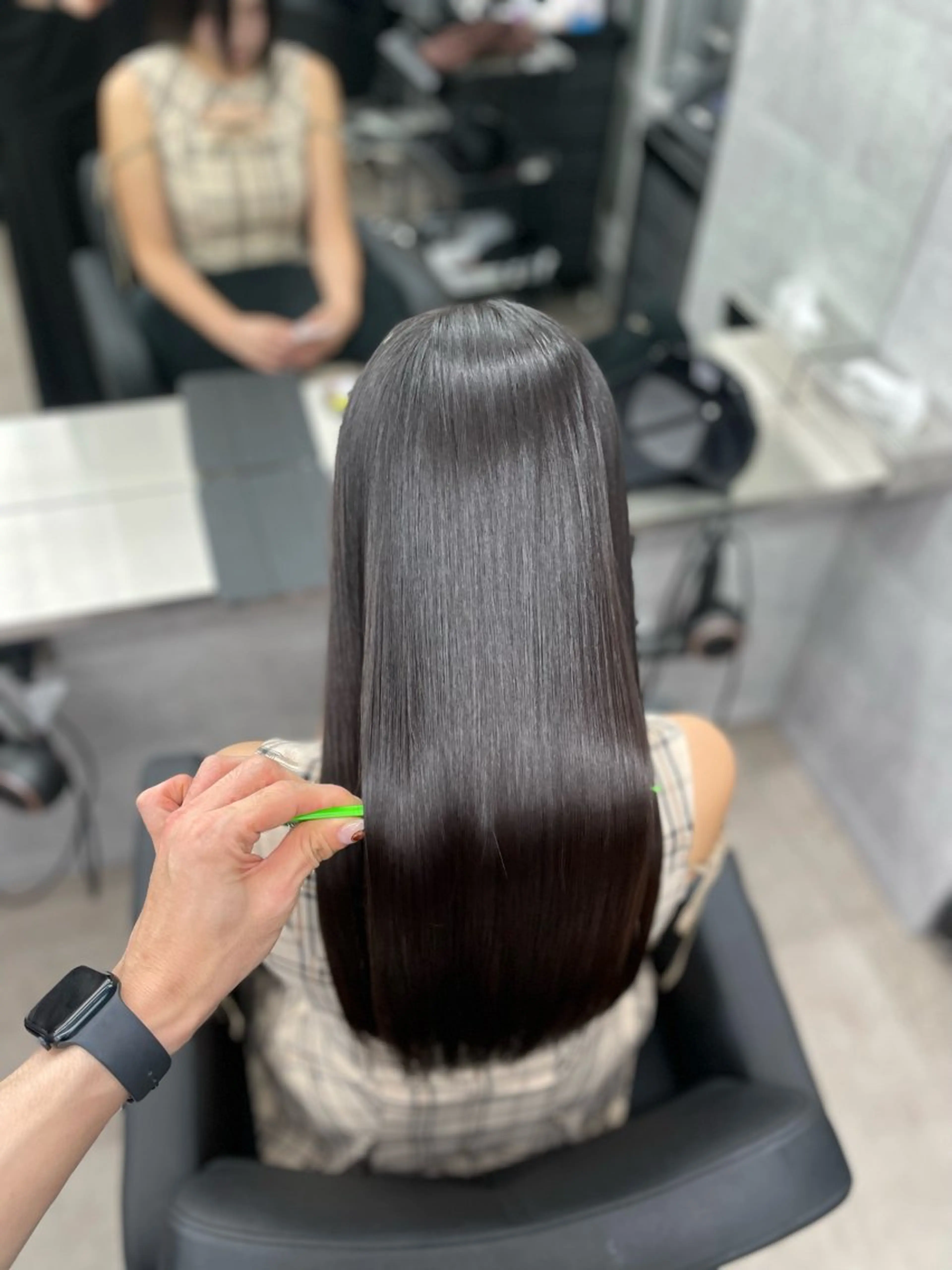 ロング カット 縮毛矯正 トリートメント 🦄髪質改善 艶髪ロング🦄イリスのヘアスタイル