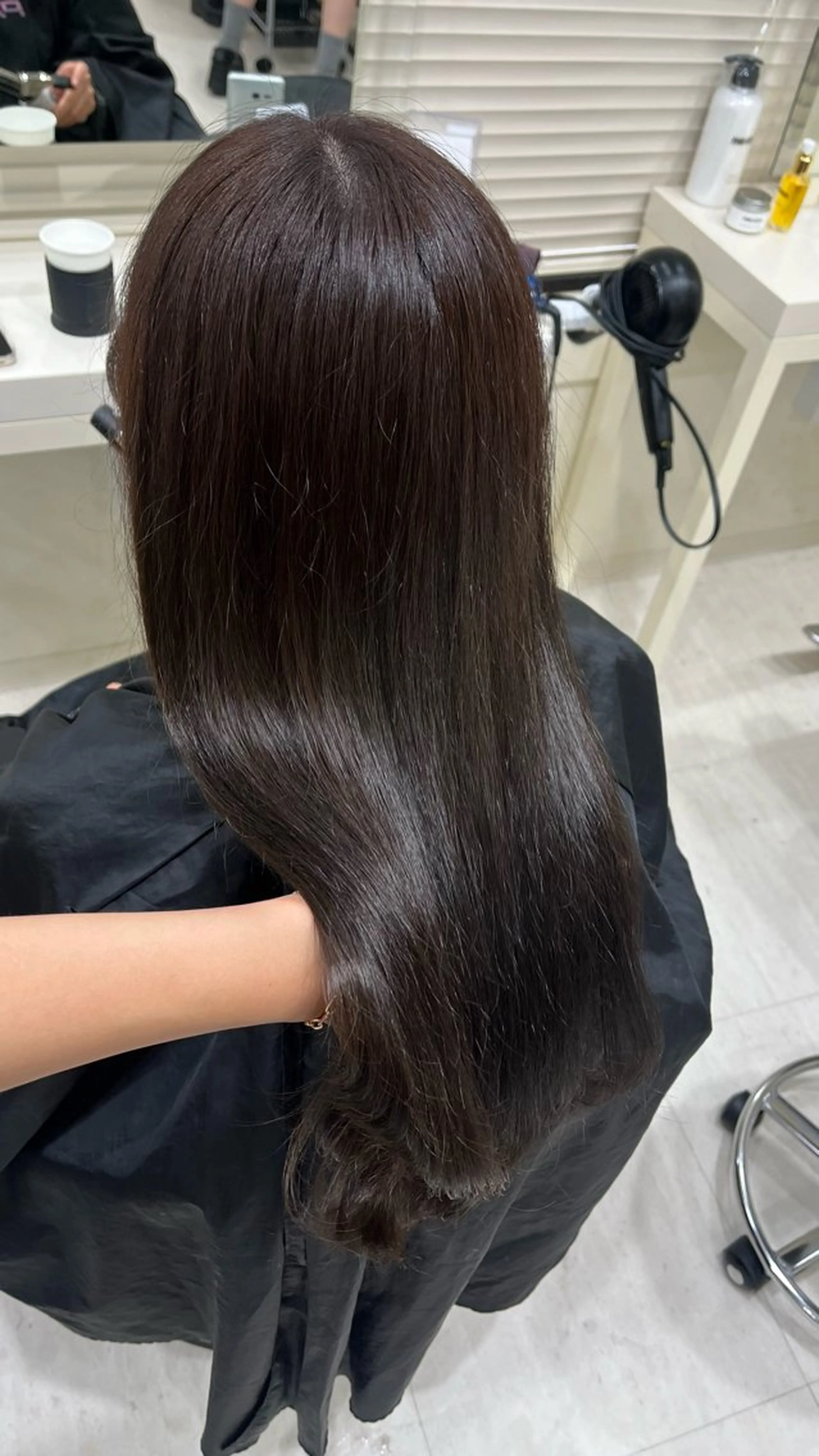 ロング カラー ブリーチ グレージュ トリートメント 大人上品ベージュ 🎀HARUNAのヘアスタイル