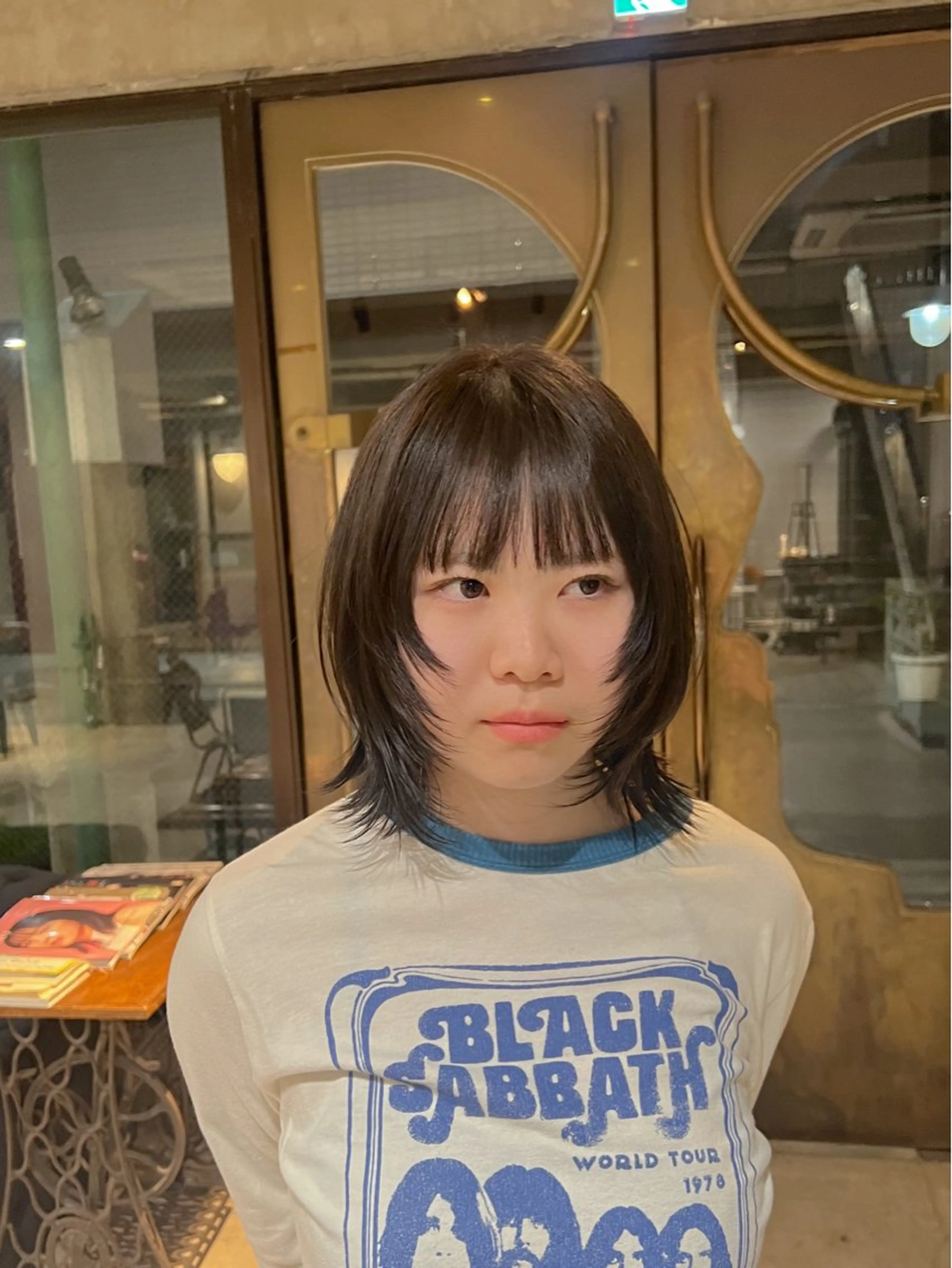 ミディアム カラー ヘアアレンジ ショートボブ ベージュカラー ブリーチ ブロンド 透明感カラー ヘアカラー トリートメント 透明感/艶髪矯正 🪐takushiのヘアスタイル