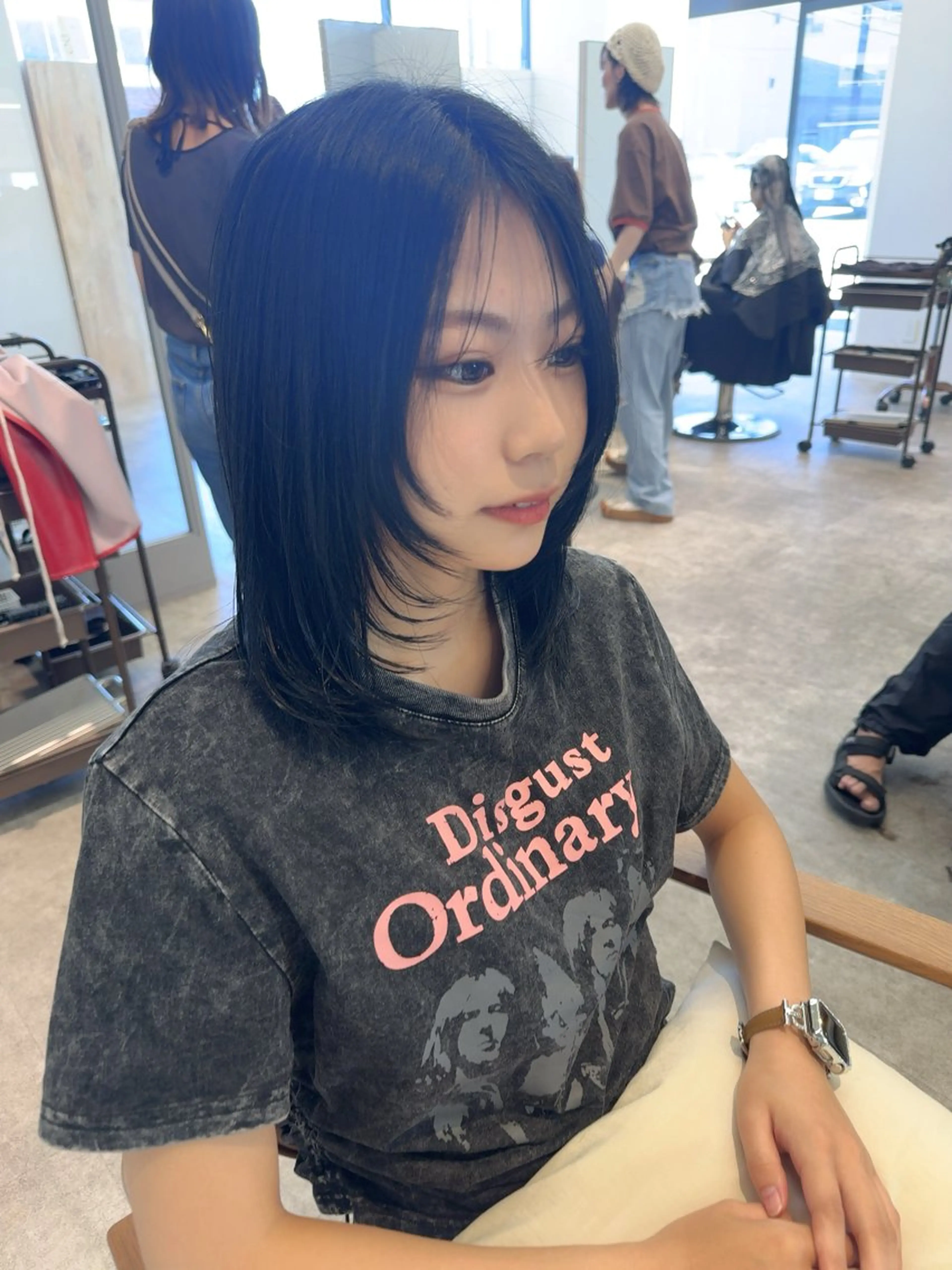 ミディアム カラー 黒髪 韓国風ヘア レイヤーカット カット ヘアカラー トリートメント オスズ 🎀´-のヘアスタイル