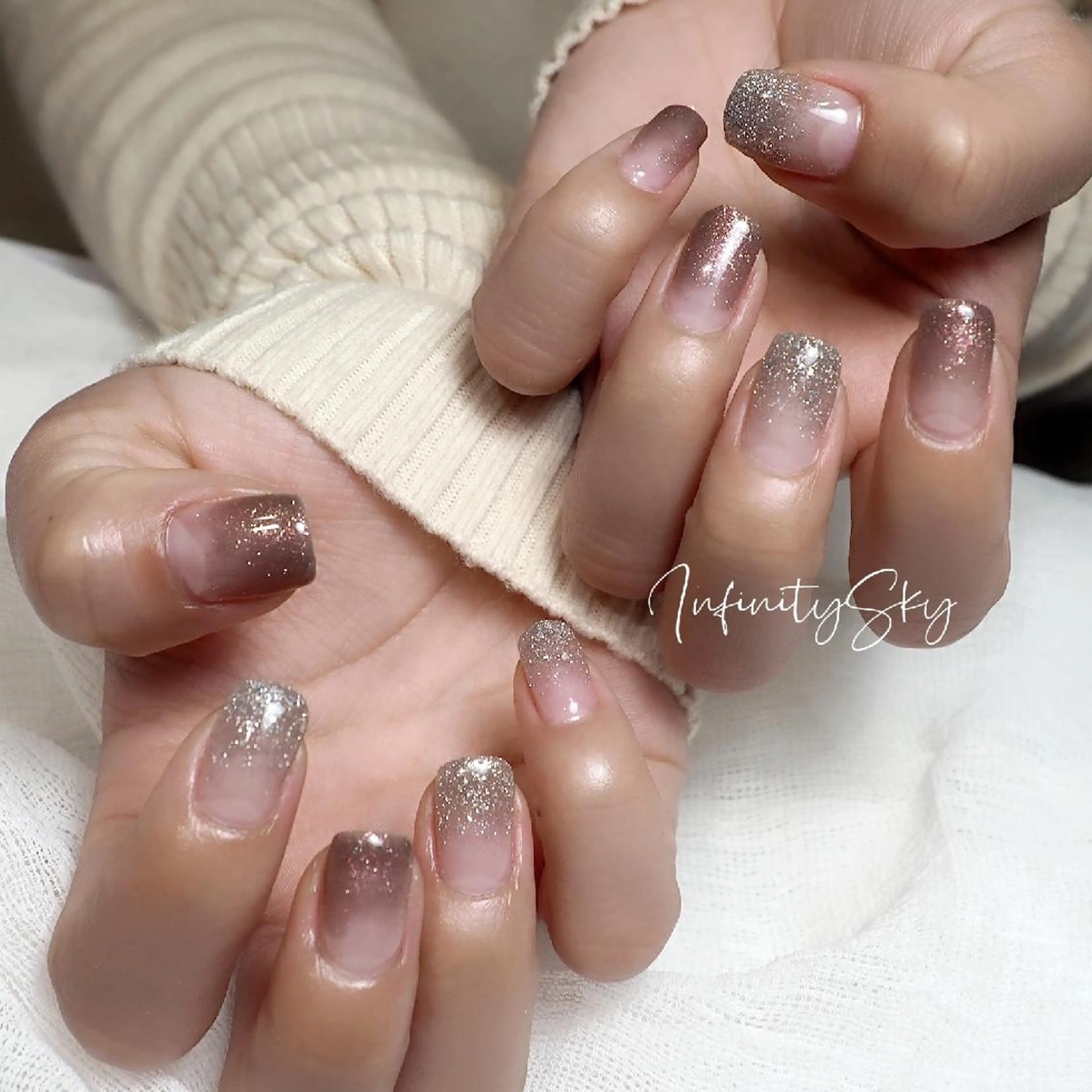 ネイル ラメ(グリッター) ラメグラデーション infinity skyのネイルデザイン