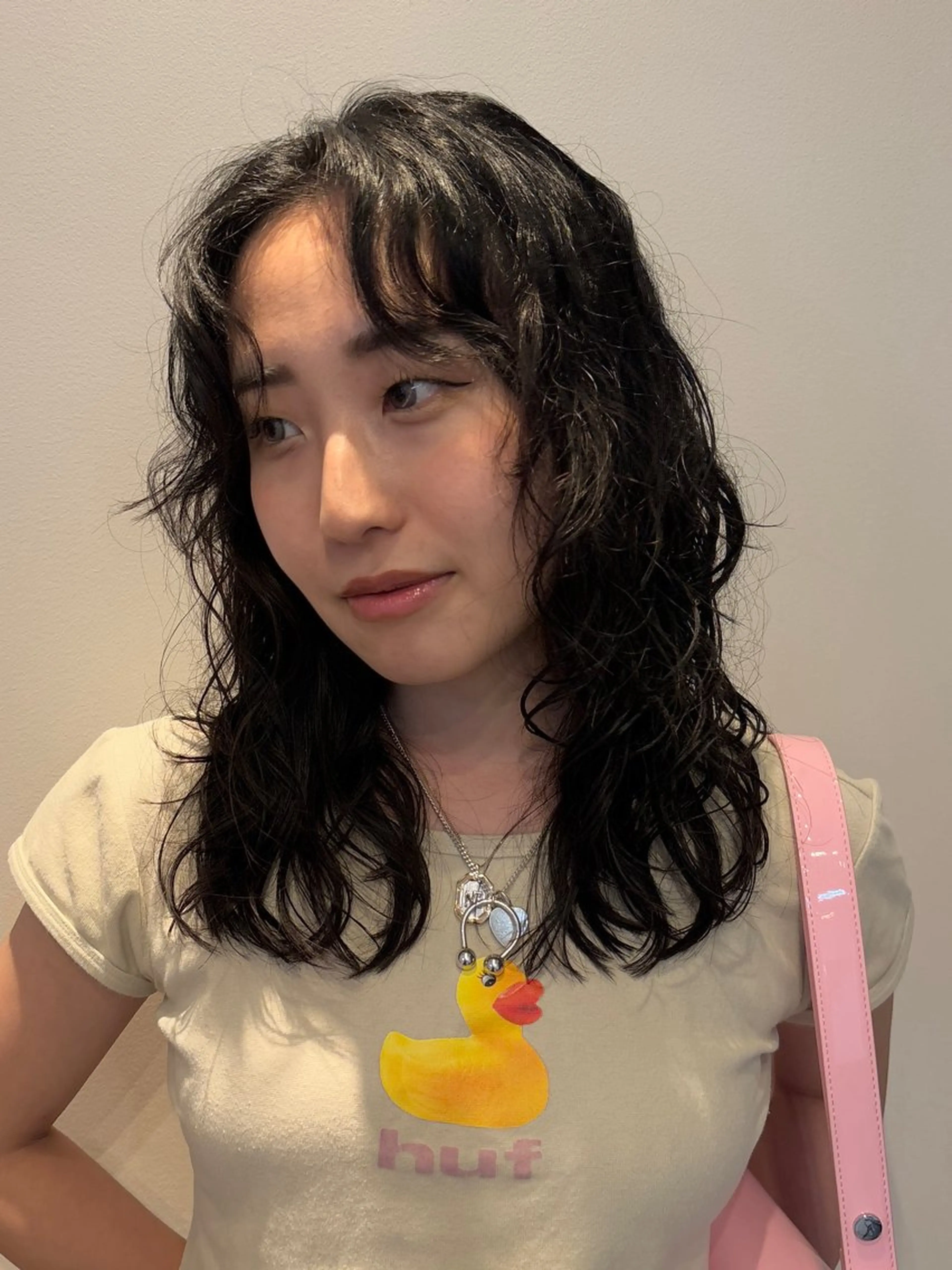 ミディアム パーマ カット ヘアカラー パーマ トリートメント RIN／韓国ヘア レイヤーカットのヘアスタイル