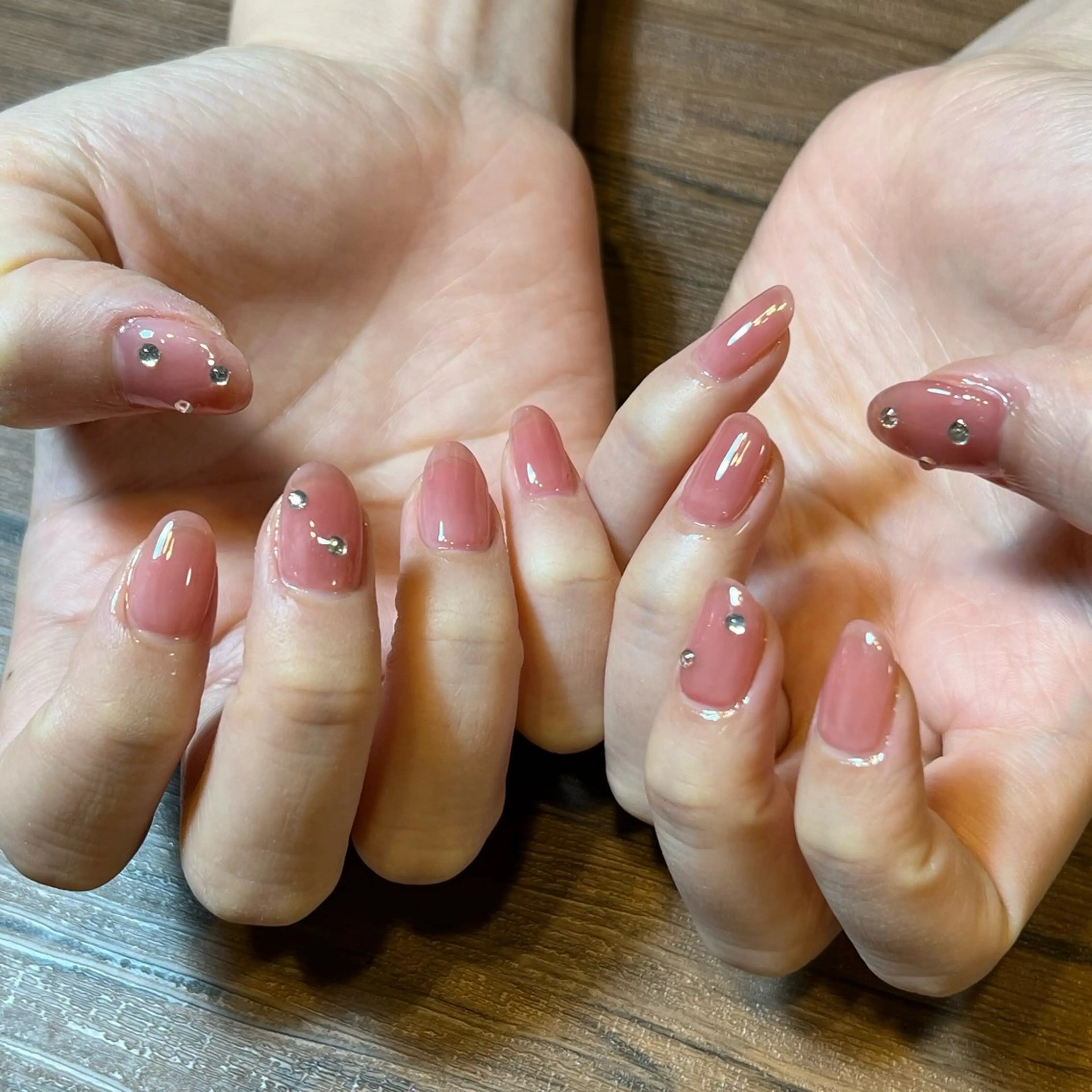 ネイル ハンドネイル HENRIETTA NAILSALONのネイルデザイン