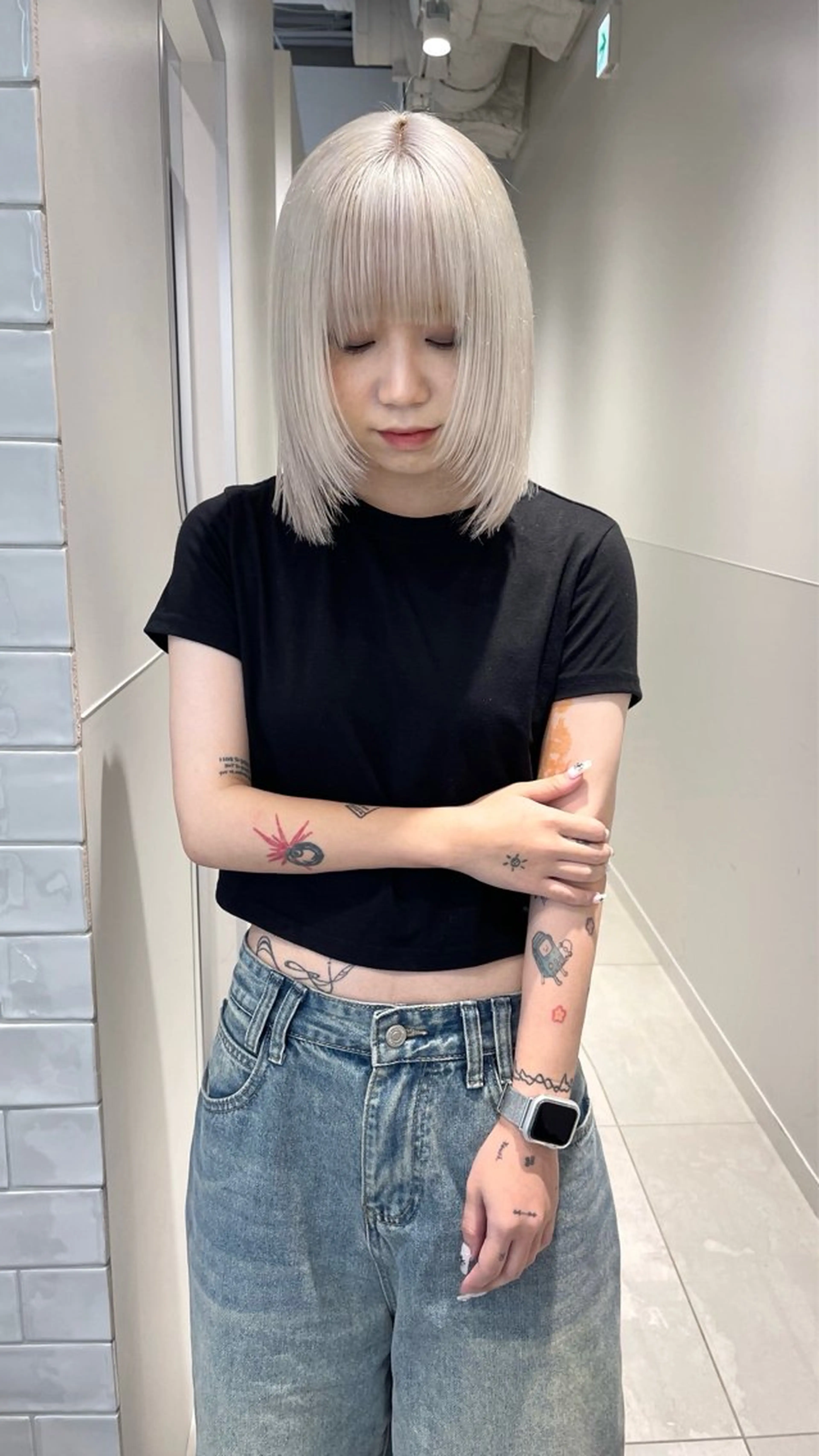 ショート ヘアカラー 福山 晴香のヘアスタイル