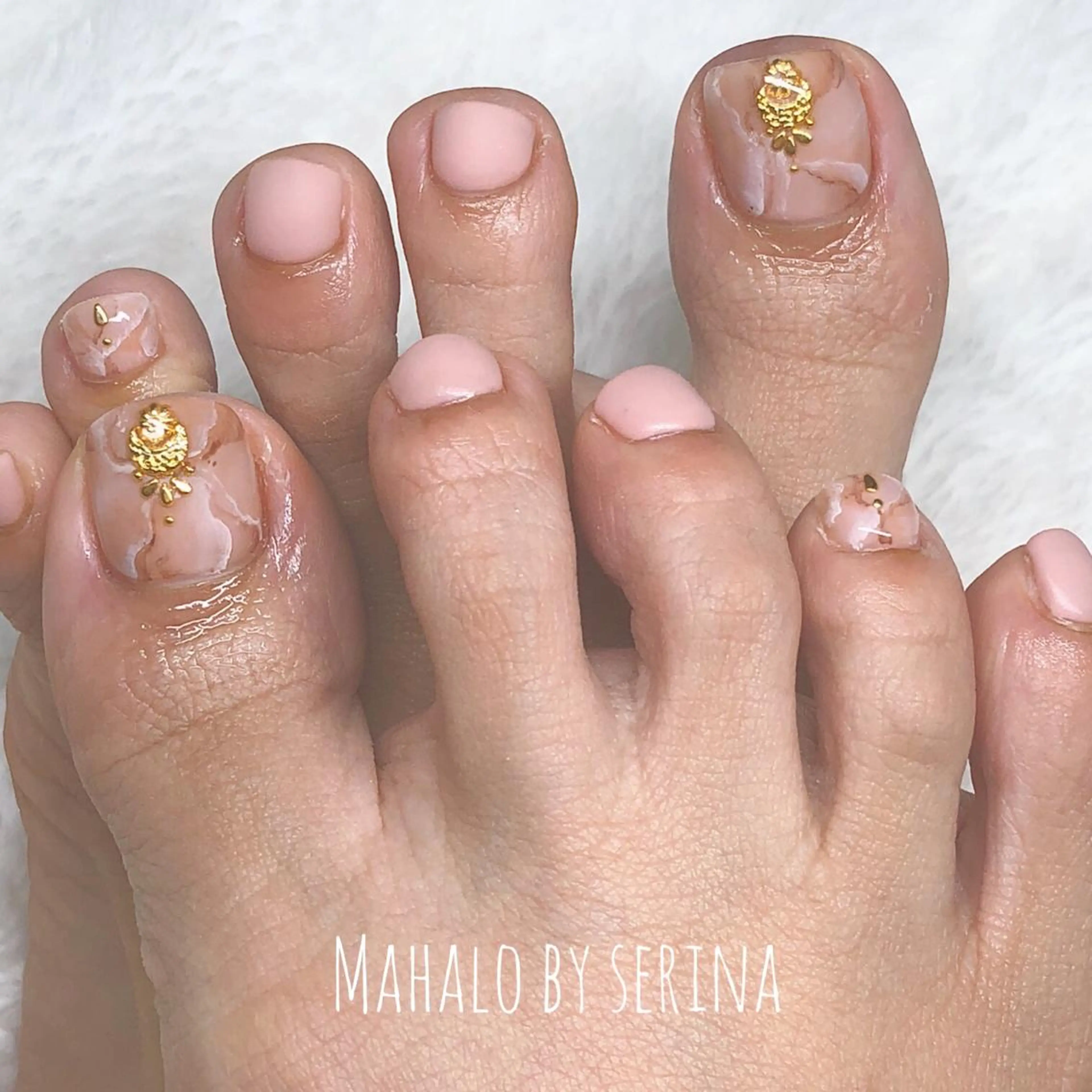 ショート カラー ネイル フットネイル SUNNY BAE. SERINAのネイルデザイン