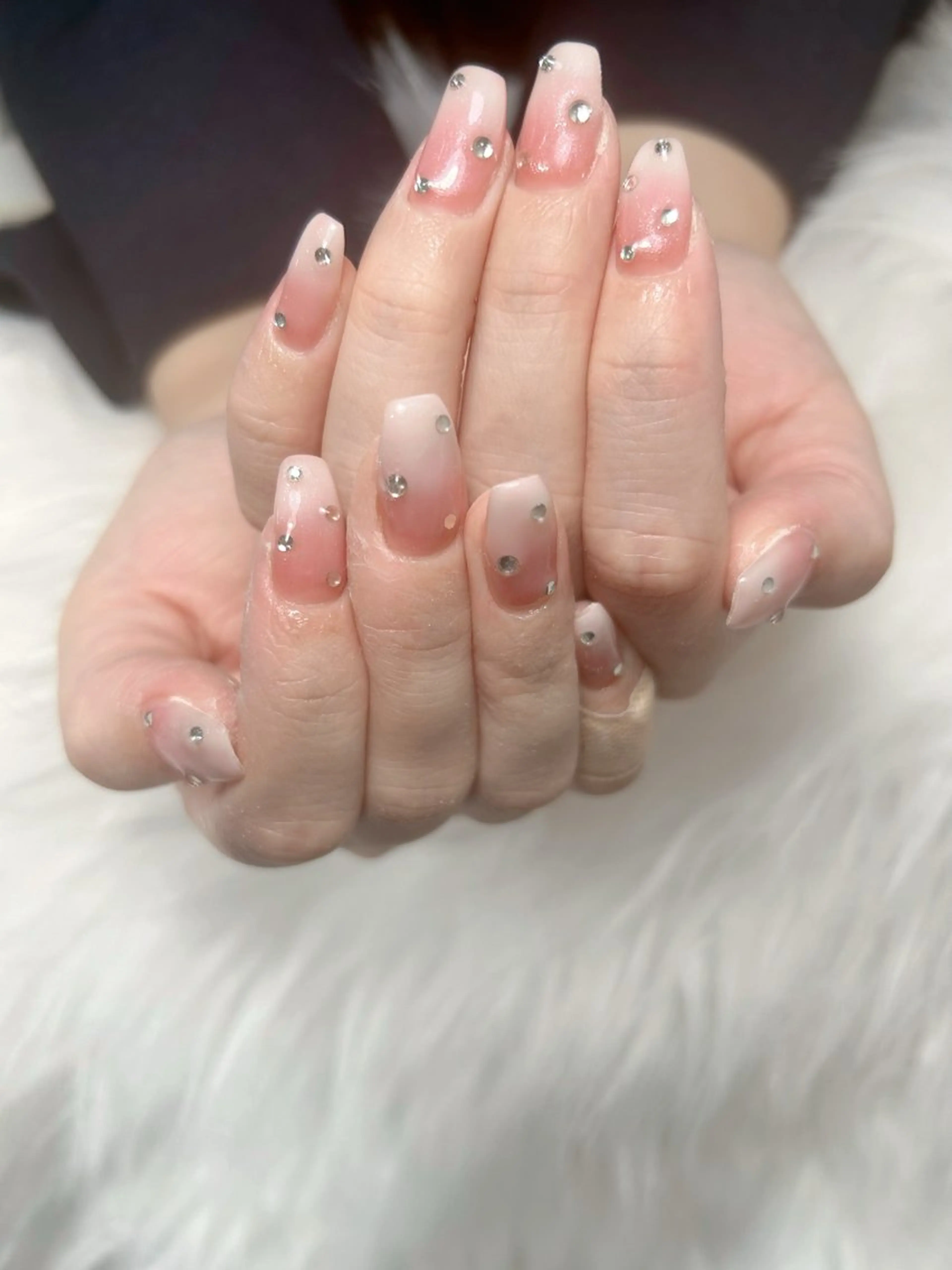ネイル アートネイル 桜ネイル フレンチネイル ガラスフレンチ グラデーション ミナ🌈 Laule'aのネイルデザイン