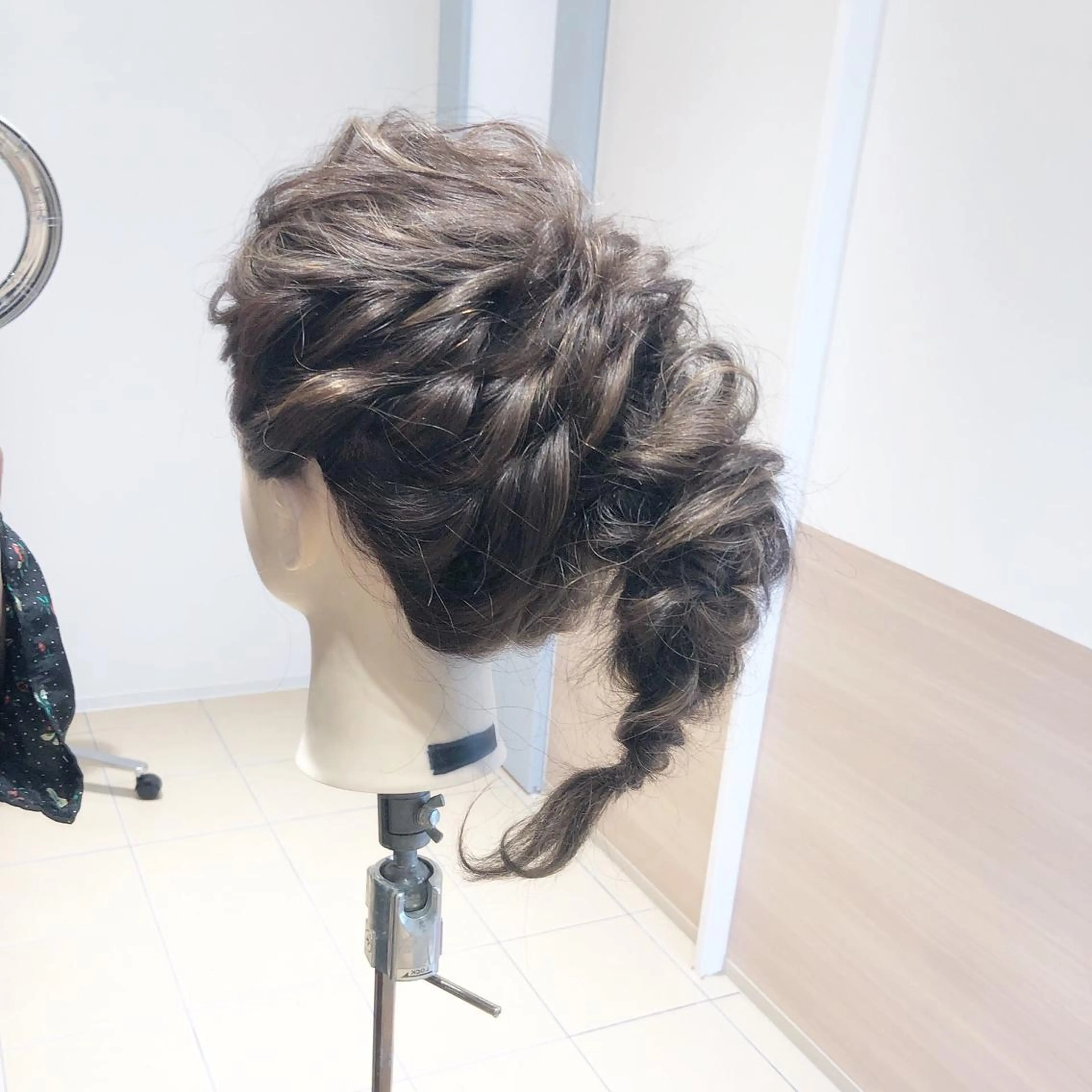 セミロング ヘアアレンジ 【GO TODAY SHAiRE SALON 心斎橋Edel店】所属・高橋 香澄のヘアスタイル