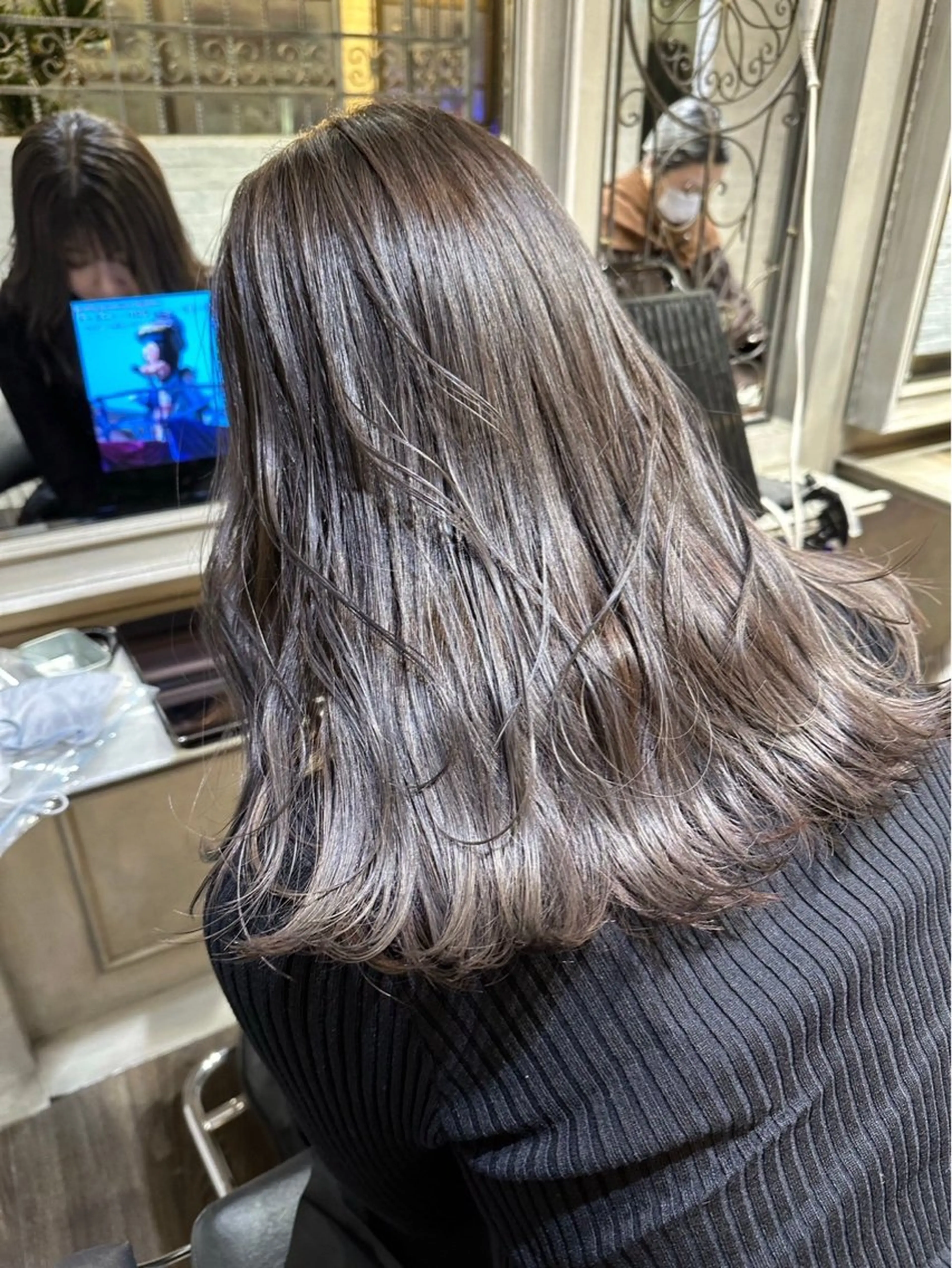 セミロング issa academyのヘアスタイル