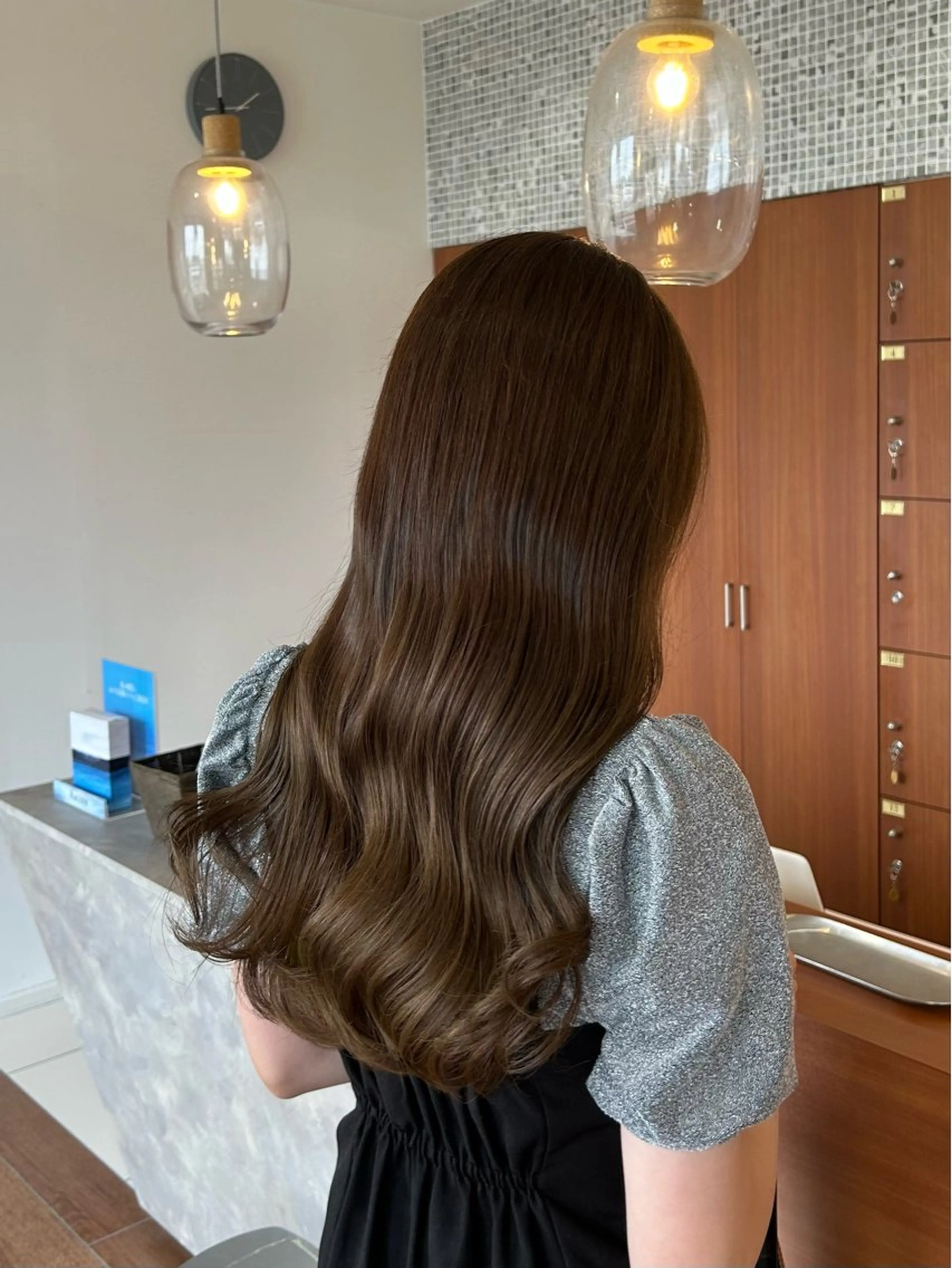 ロング カラー ベージュカラー 透明感カラー オリーブベージュ トップスタイリスト 林すずかのヘアスタイル
