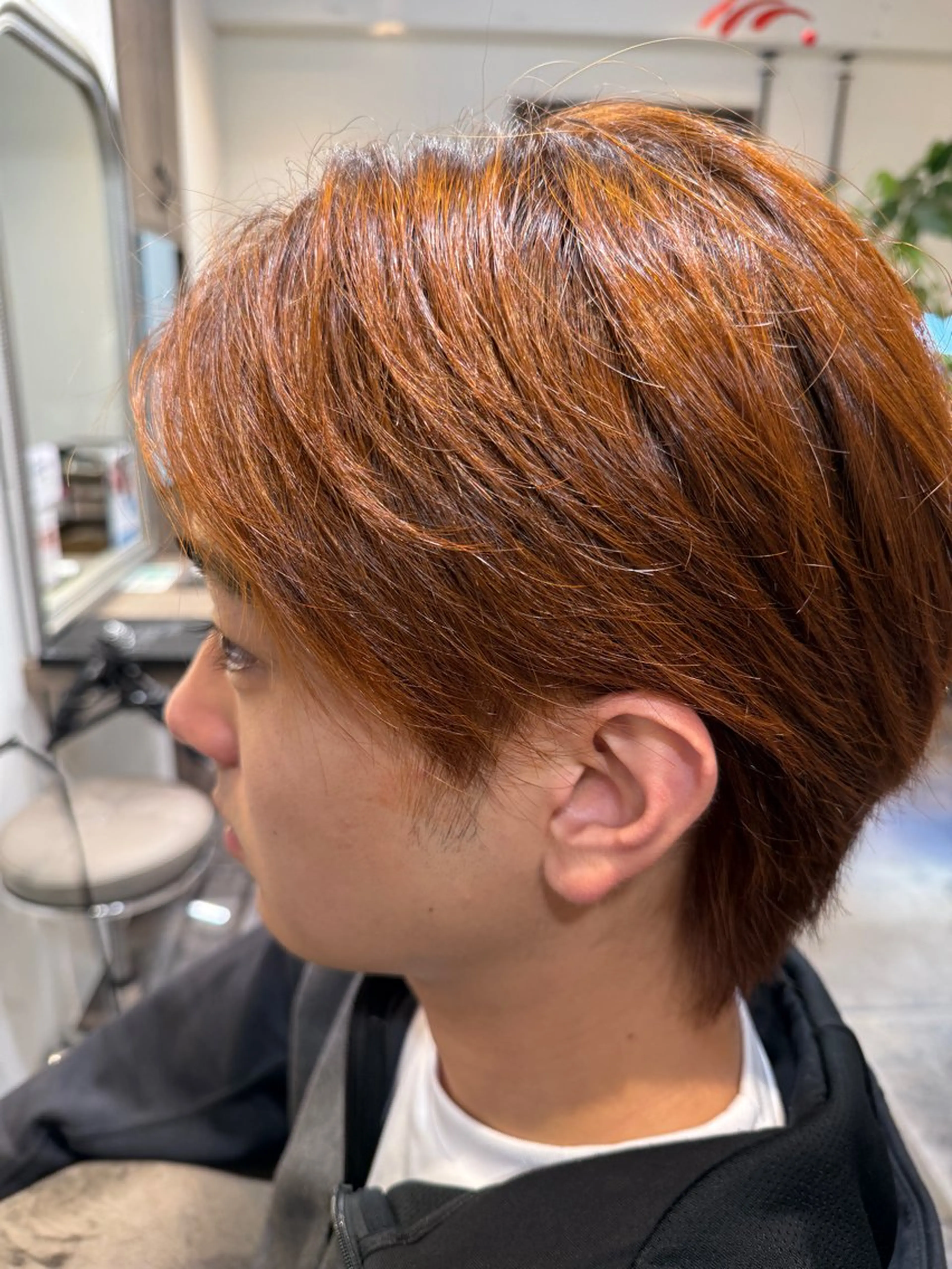 カラー 上田 英介のヘアスタイル
