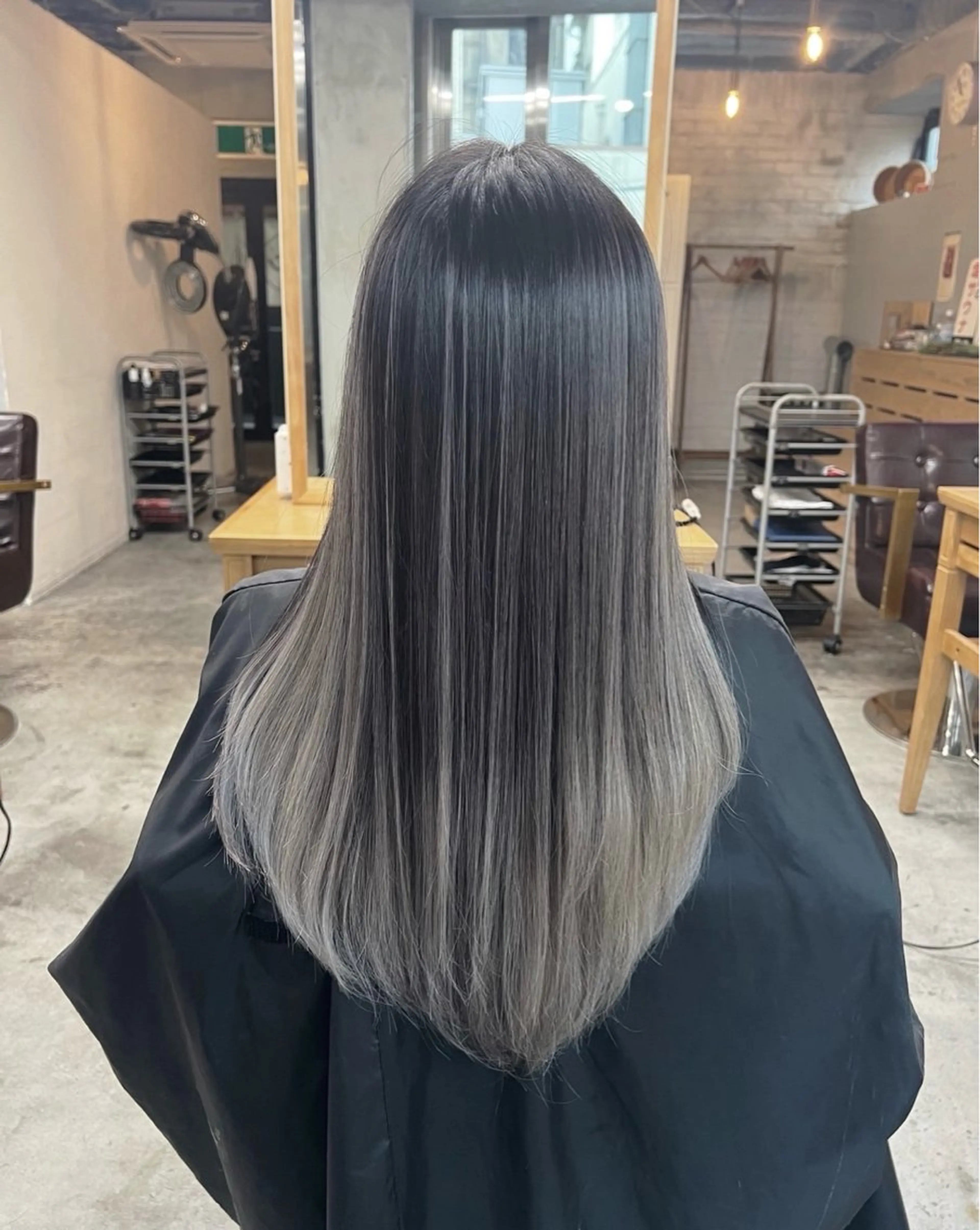 セミロング カラー バレイヤージュ レイヤーカット ヘアカラー トリートメント ROBIN所属・指名数No.1 /NAOYAのヘアスタイル