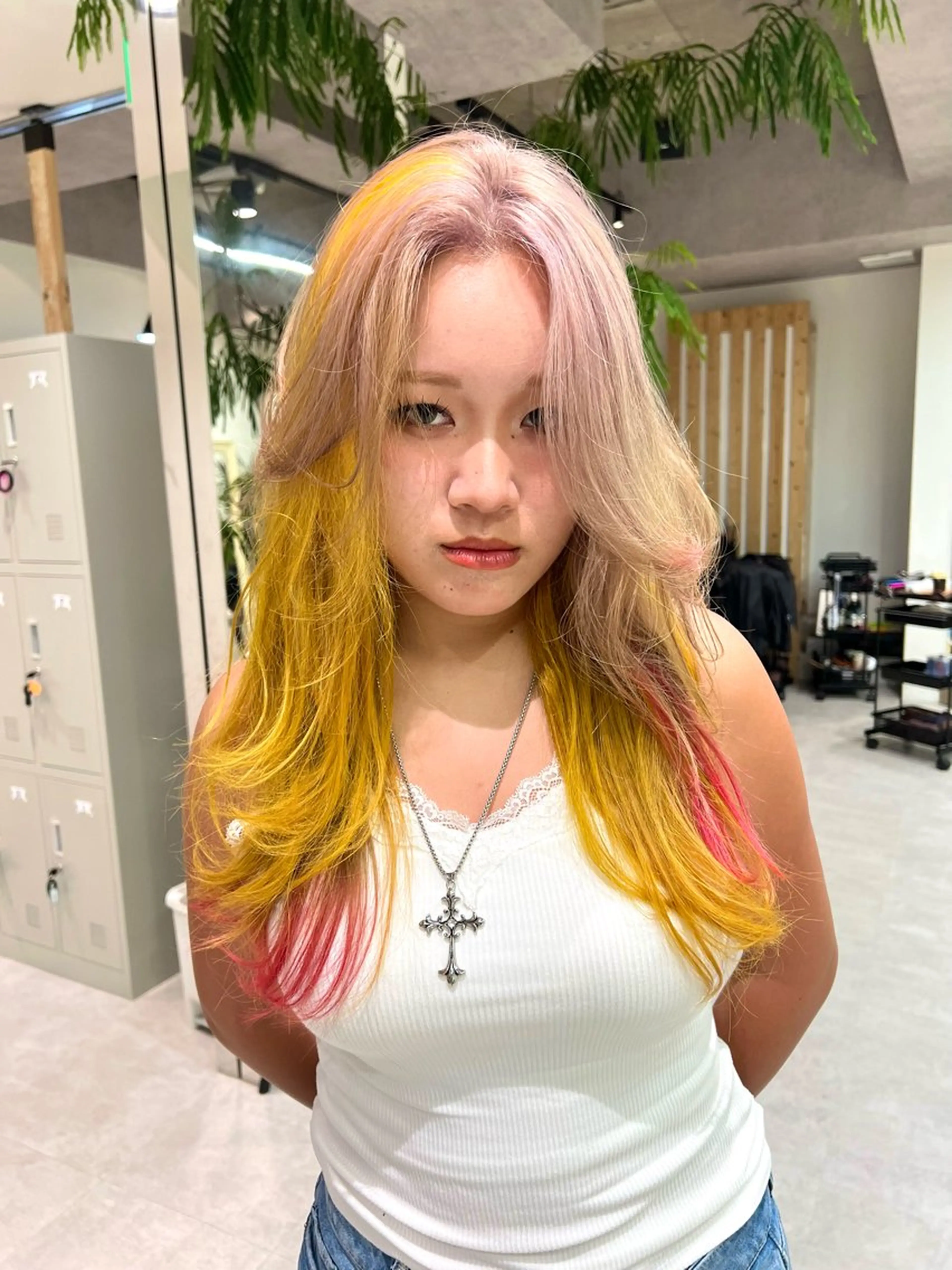 ロング カラー ヘアカラー トリートメント ダブルカラーブリーチ 髪質改善　縮毛矯正のヘアスタイル