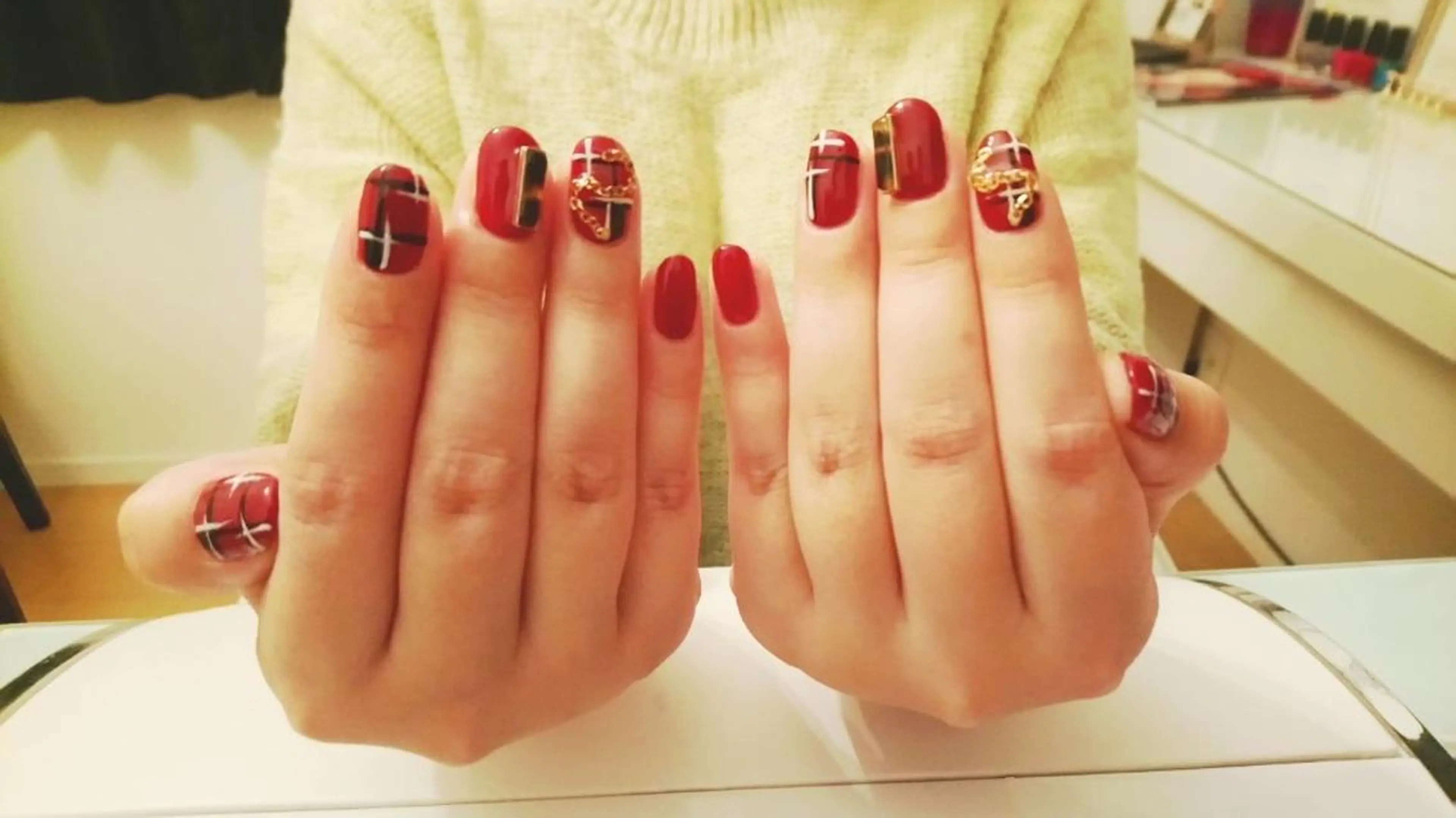 ネイル ハンドネイル Roger 舞のネイルデザイン