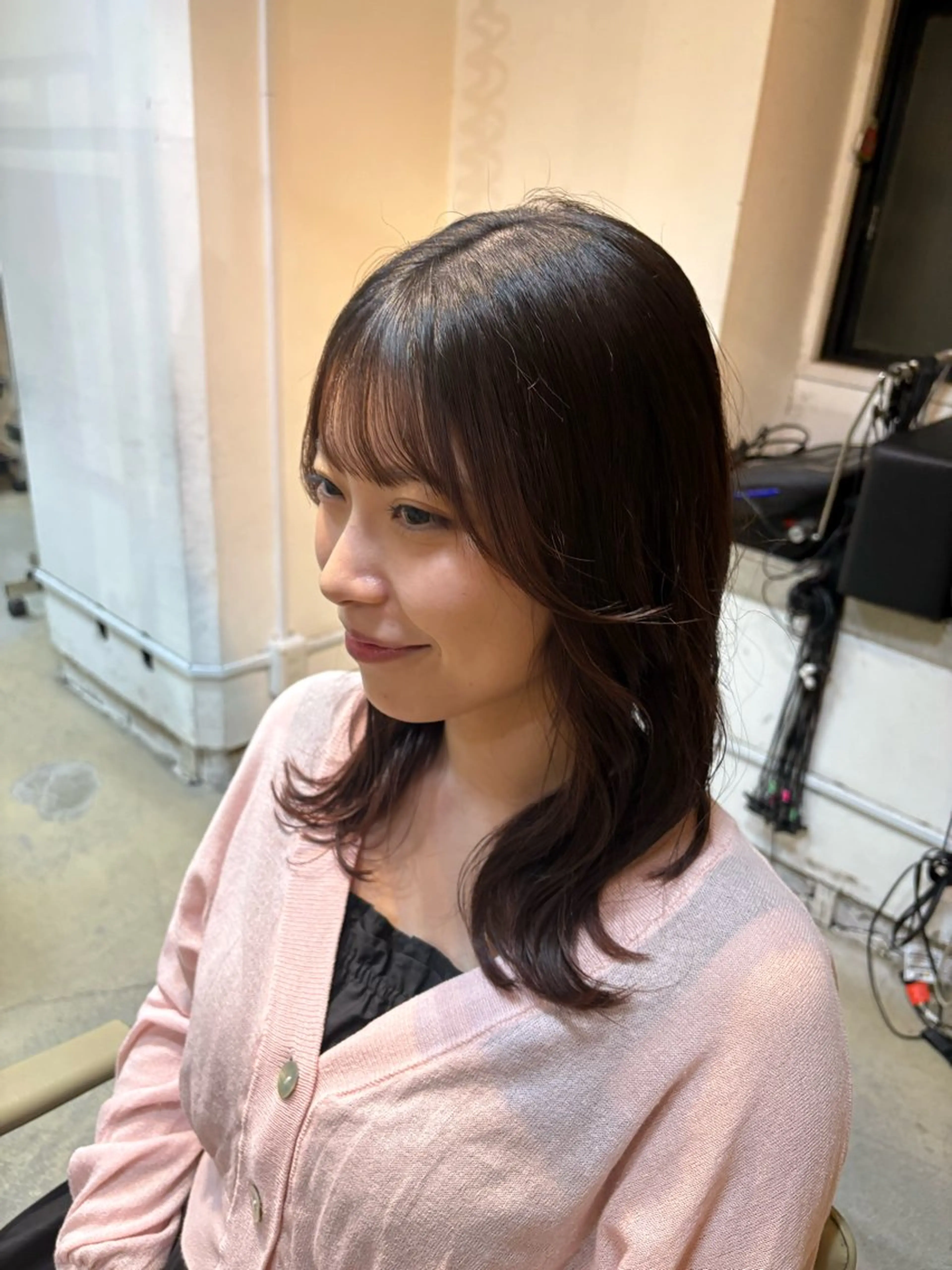 セミロング 顔まわりレイヤー 顔周りカット レイヤーカット NOAHFLY所属・noahfly / maoのヘアスタイル