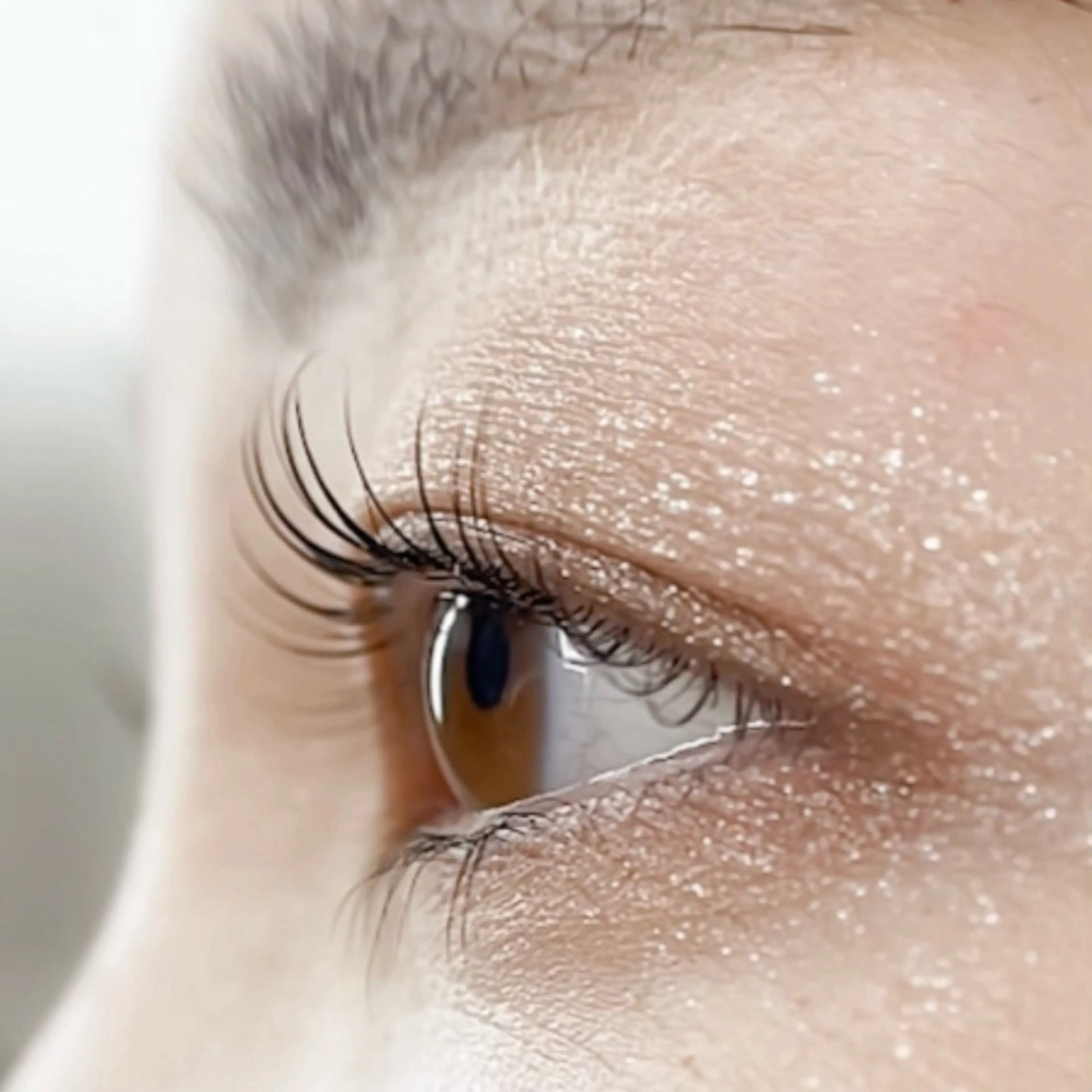 低ダメージの次世代まつ毛パーマ🕊️持続力UP成分入りトリートメントコーティング仕上げ✨の写真