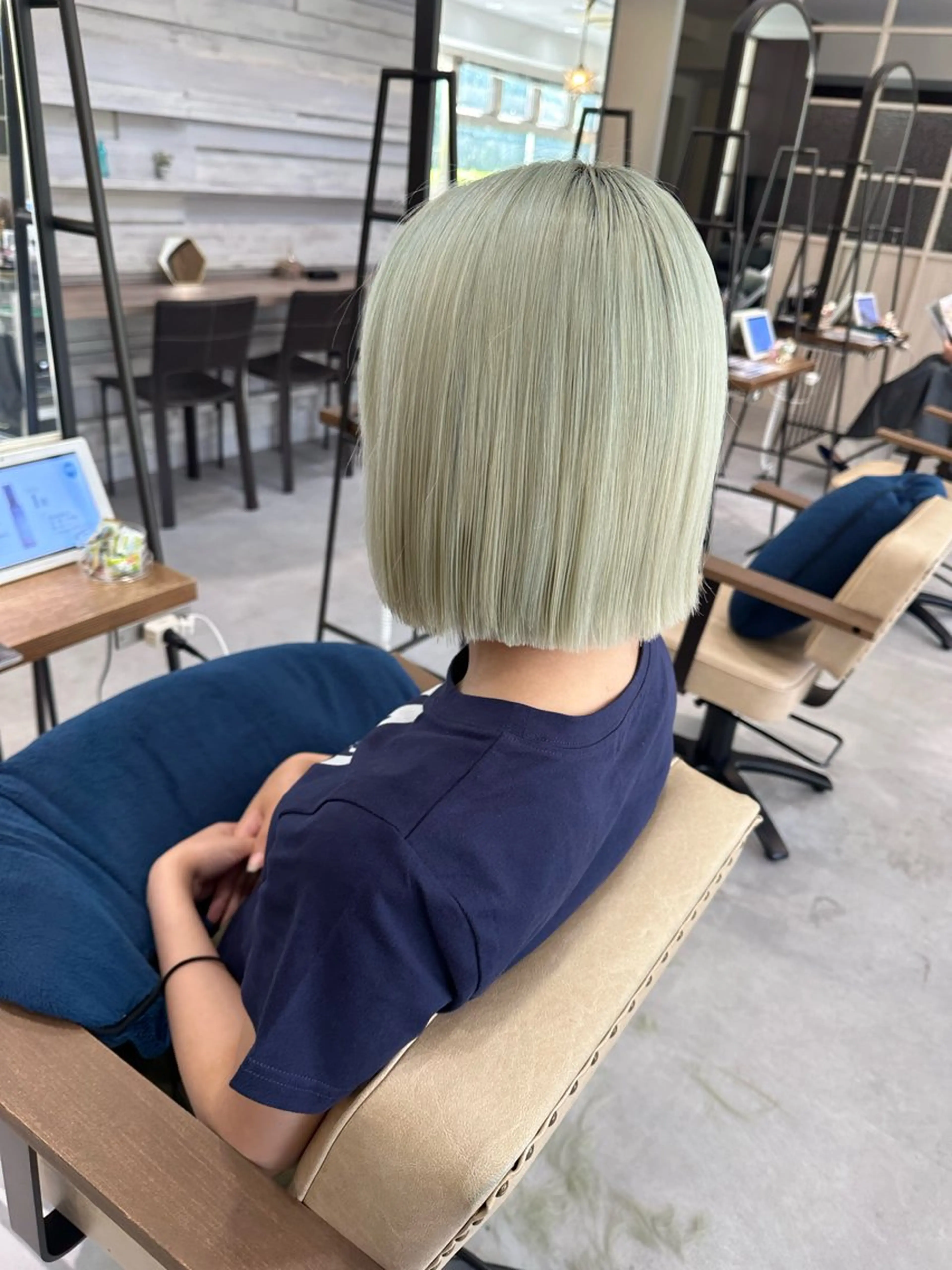 ショート カラー 髪質改善AUSTIN登戸所属・野村 一花 / 暖色 カラー / Wカラーのヘアスタイル