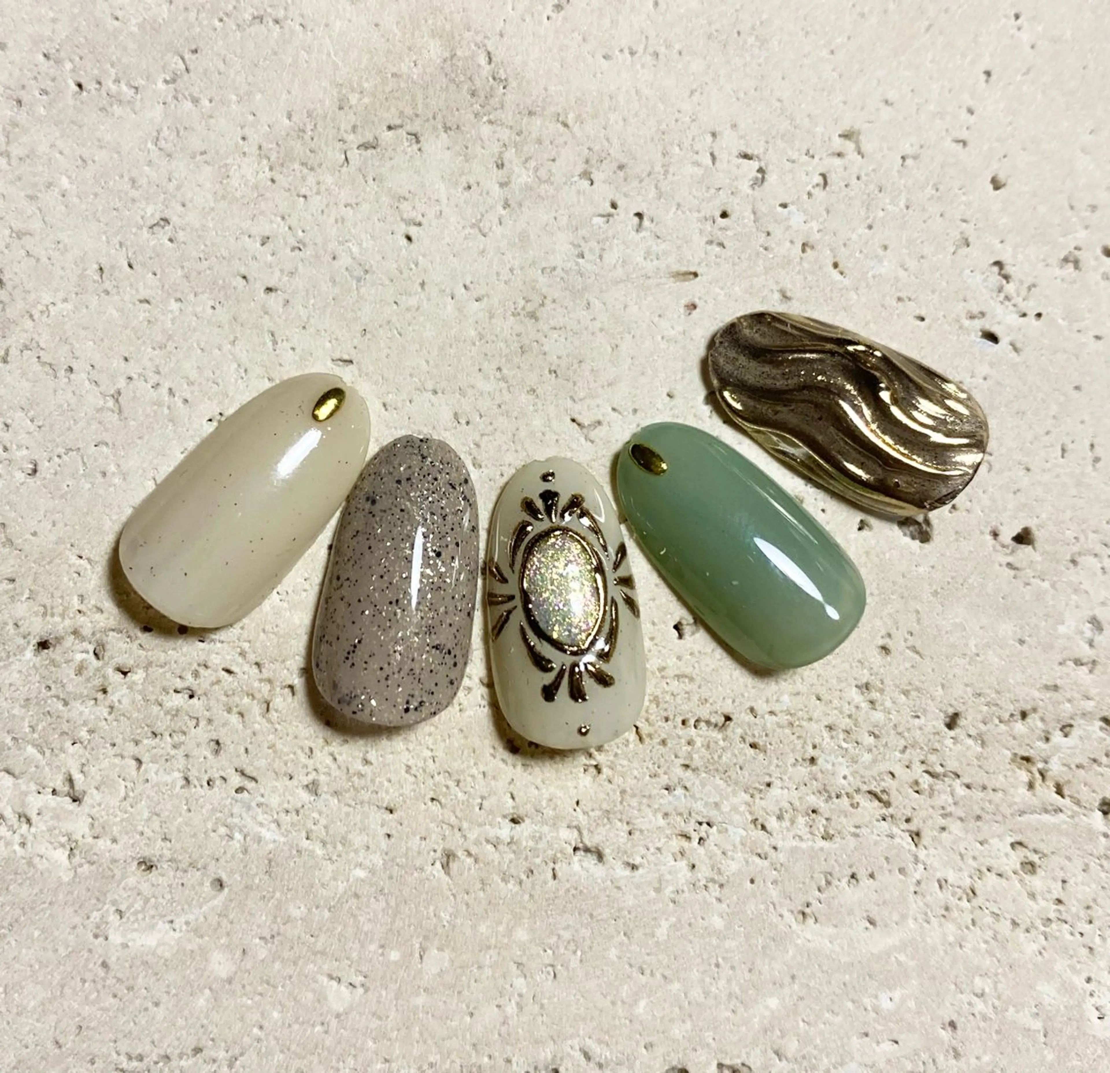 ミディアム cattleya nailのネイルデザイン