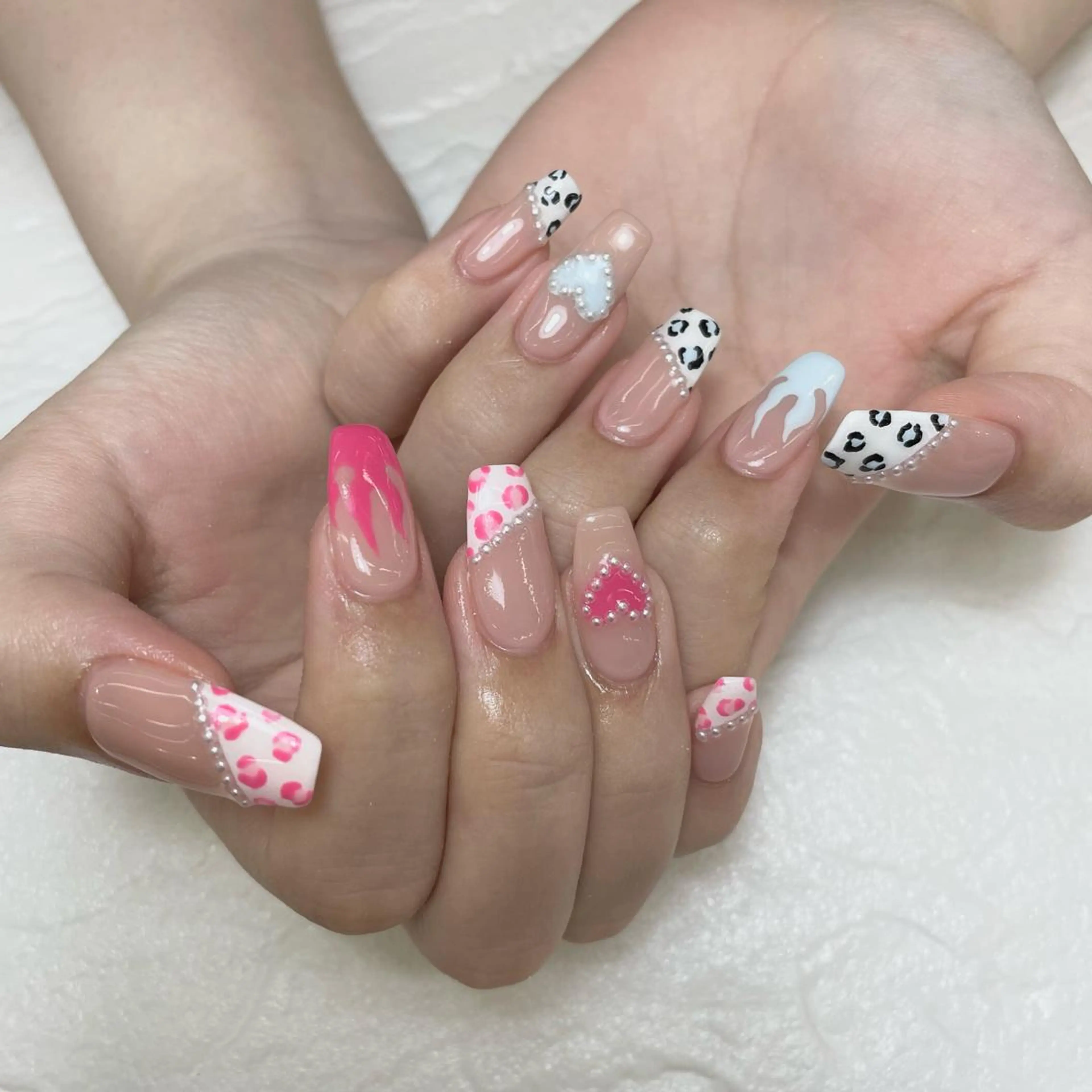 ネイル アニマル柄 フレンチネイル 持ち込み Nail Blue512所属・Nailist MINORIのネイルデザイン