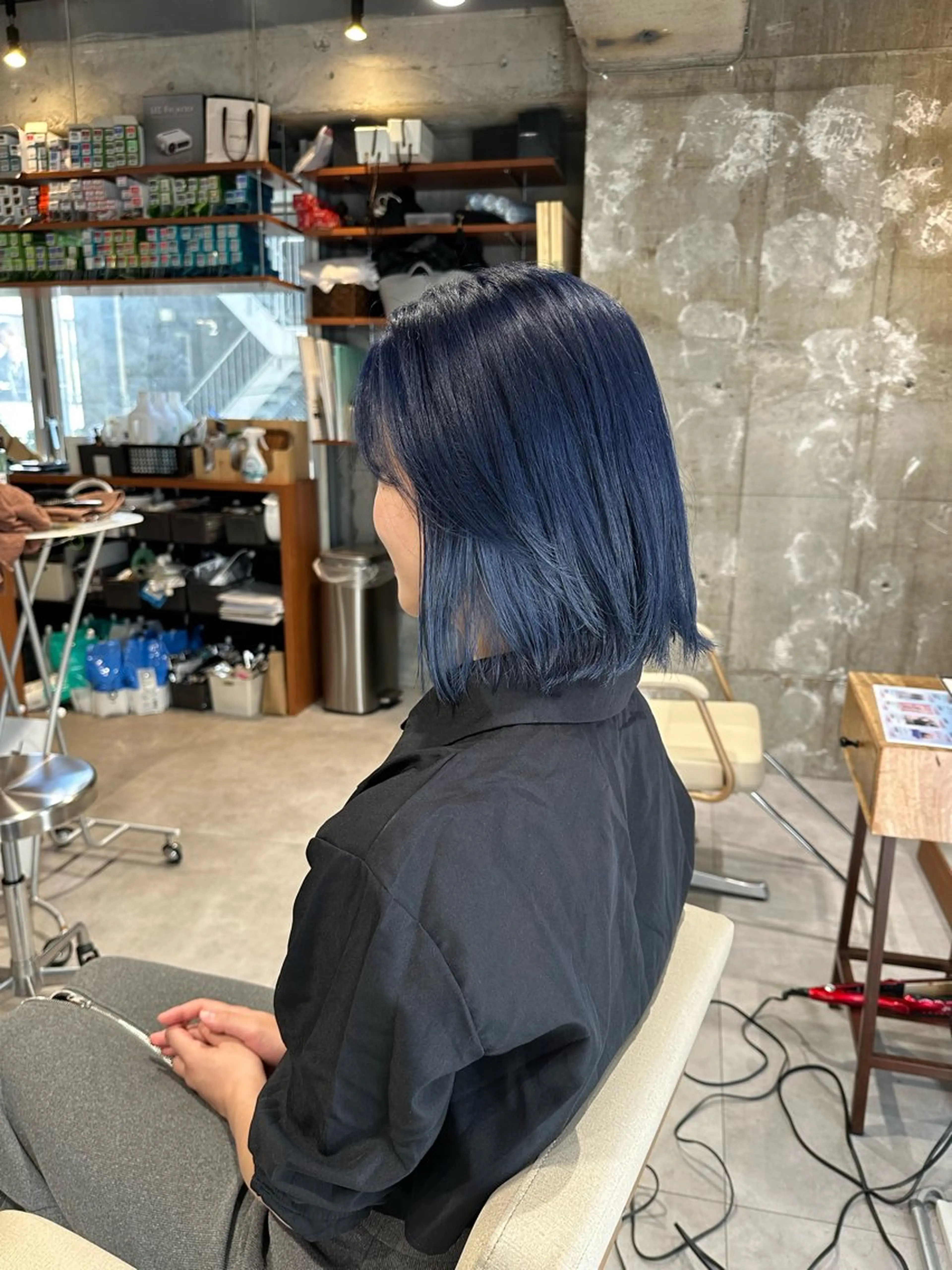 ショート ヘアカラー esse所属・阪倉 美玲のヘアスタイル