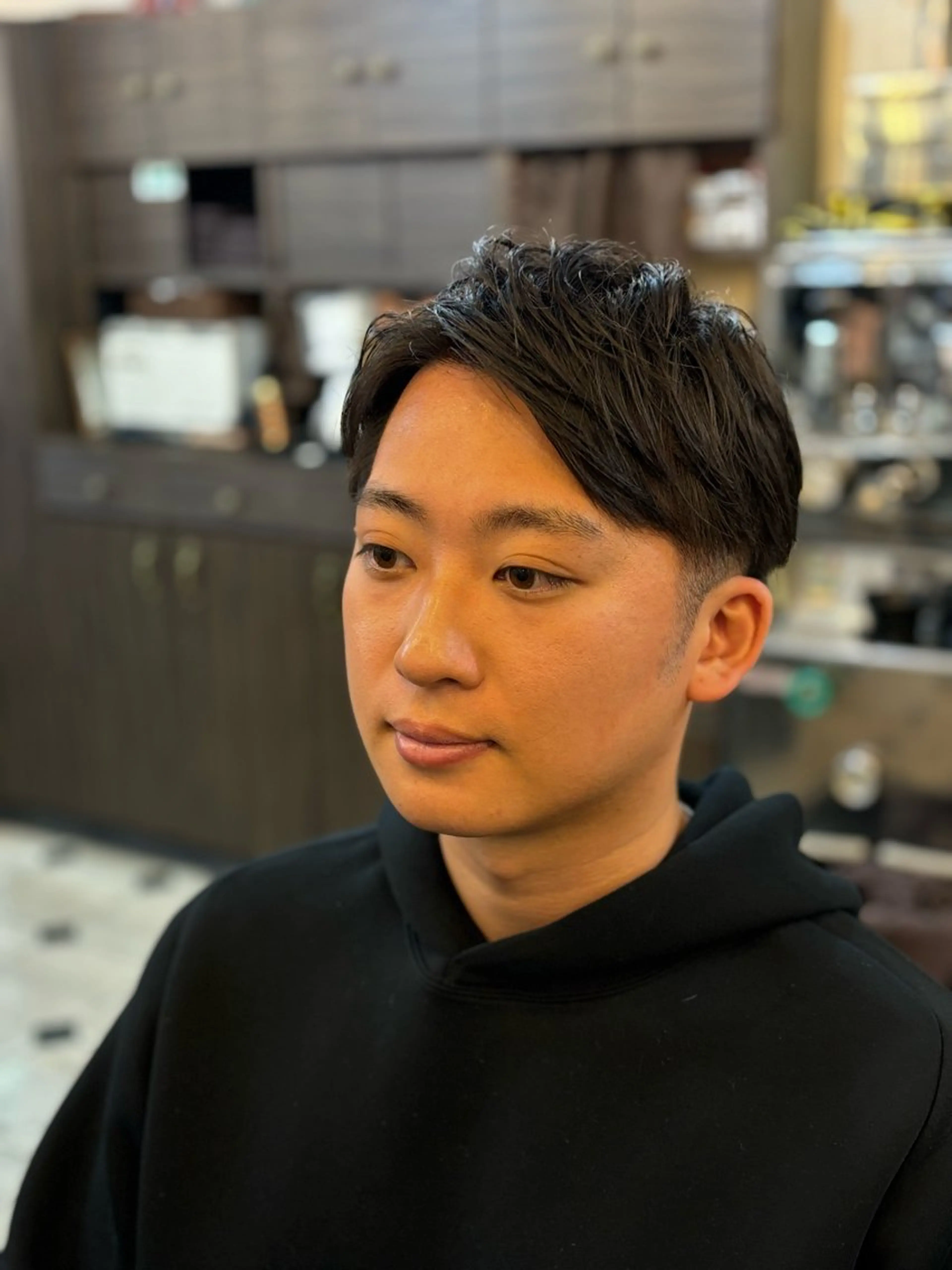 メンズツーブロカット×スタイリングの写真