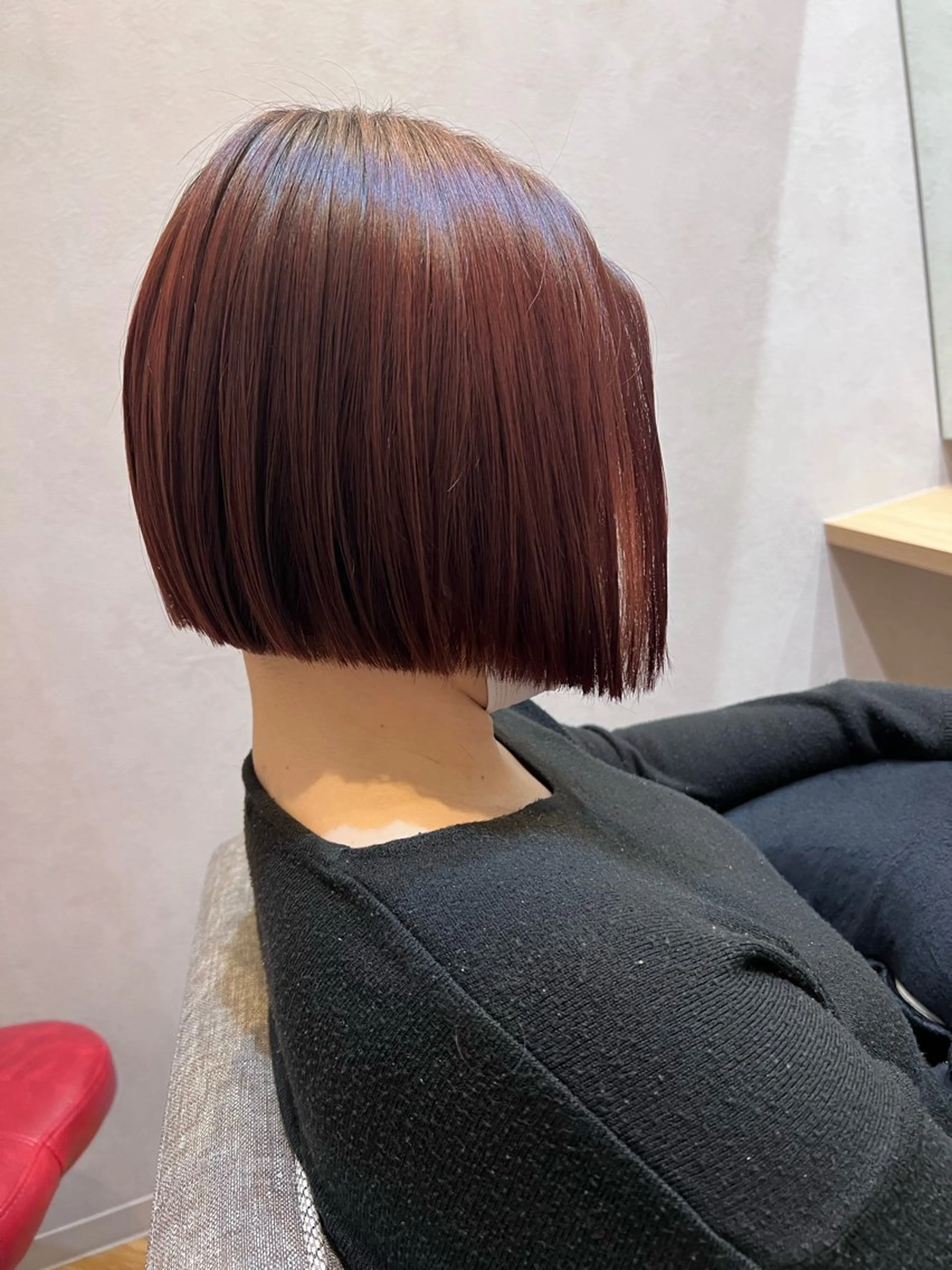 ミディアム 切りっぱなしボブ ボブ カット ヘアカラー "今"だけでない美髪 KOTOMIのヘアスタイル