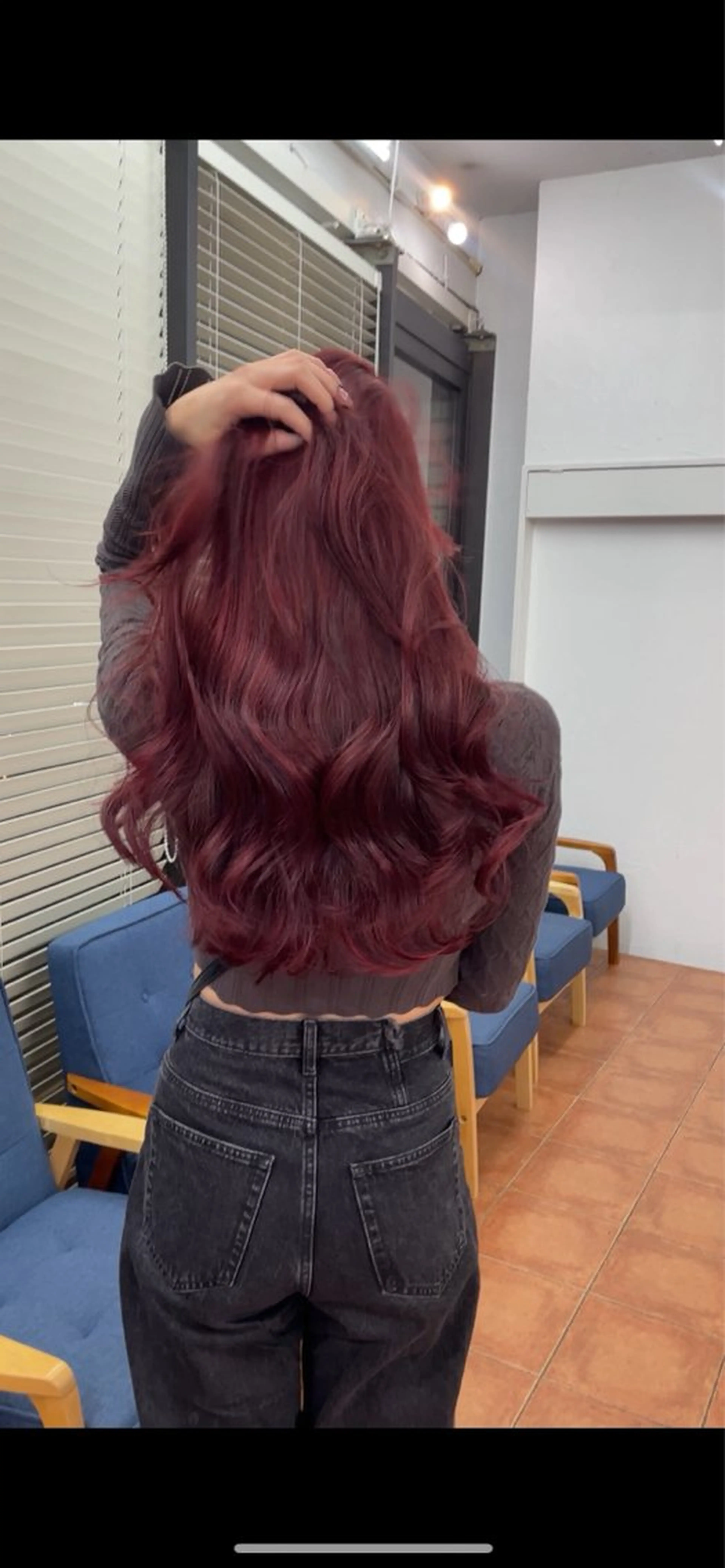 ロング カラー ブリーチ ケアカラー ブリーチなしカラー ピンクカラー ヘアカラー トリートメント ブリーチなしピンク 赤井龍斗のヘアスタイル