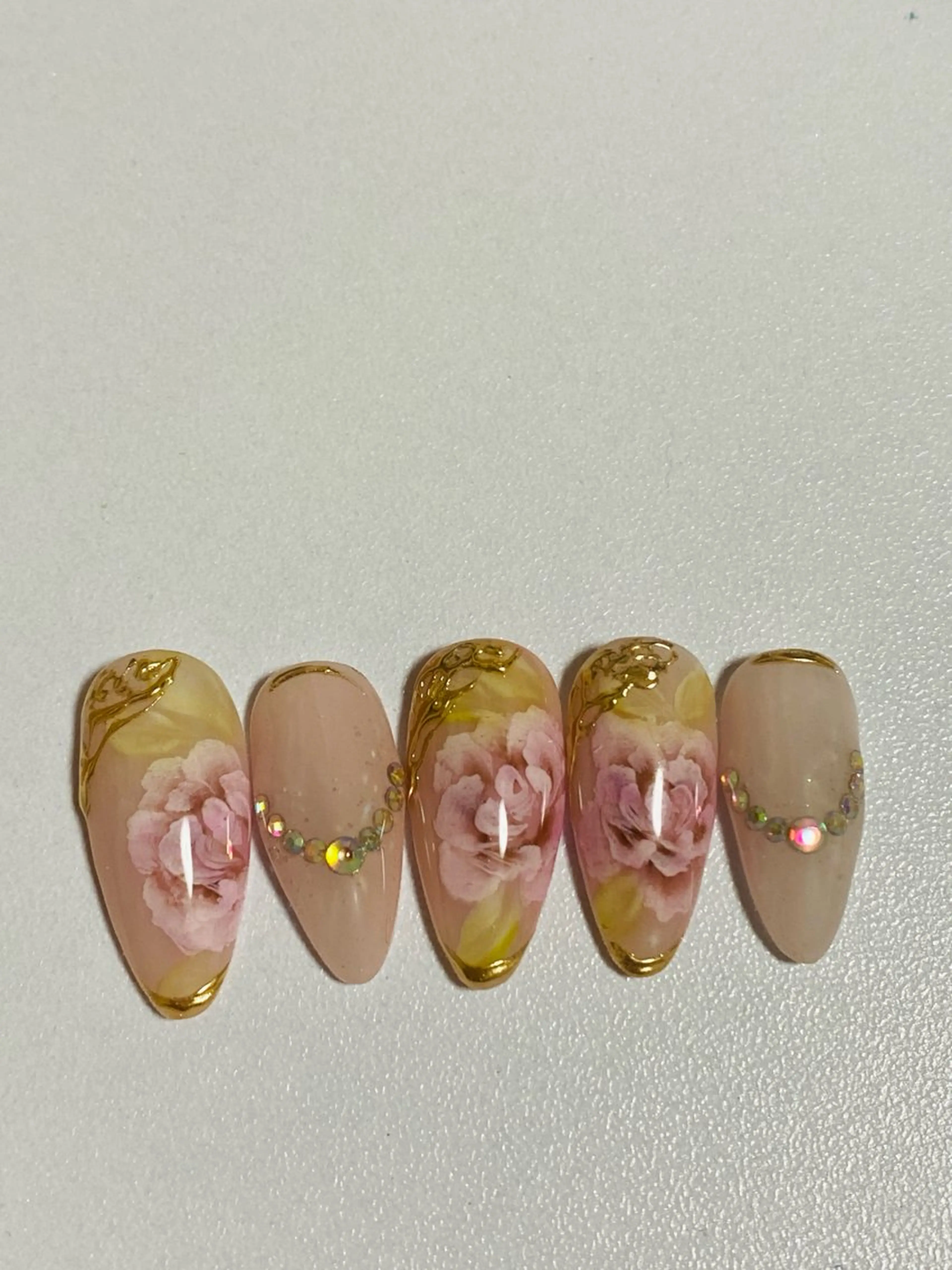 ネイル フラワーネイル 自宅ネイルサロン ♦️nuance♦️のネイルデザイン