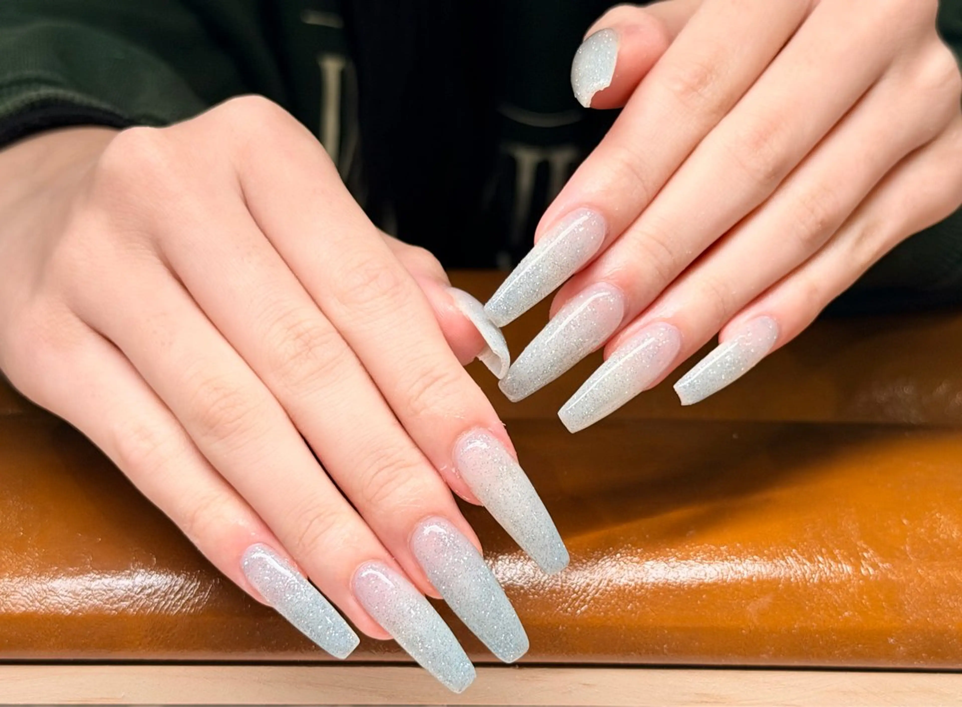 ネイル 水色 マグネットネイル ハンドネイル AMI アミのネイルデザイン