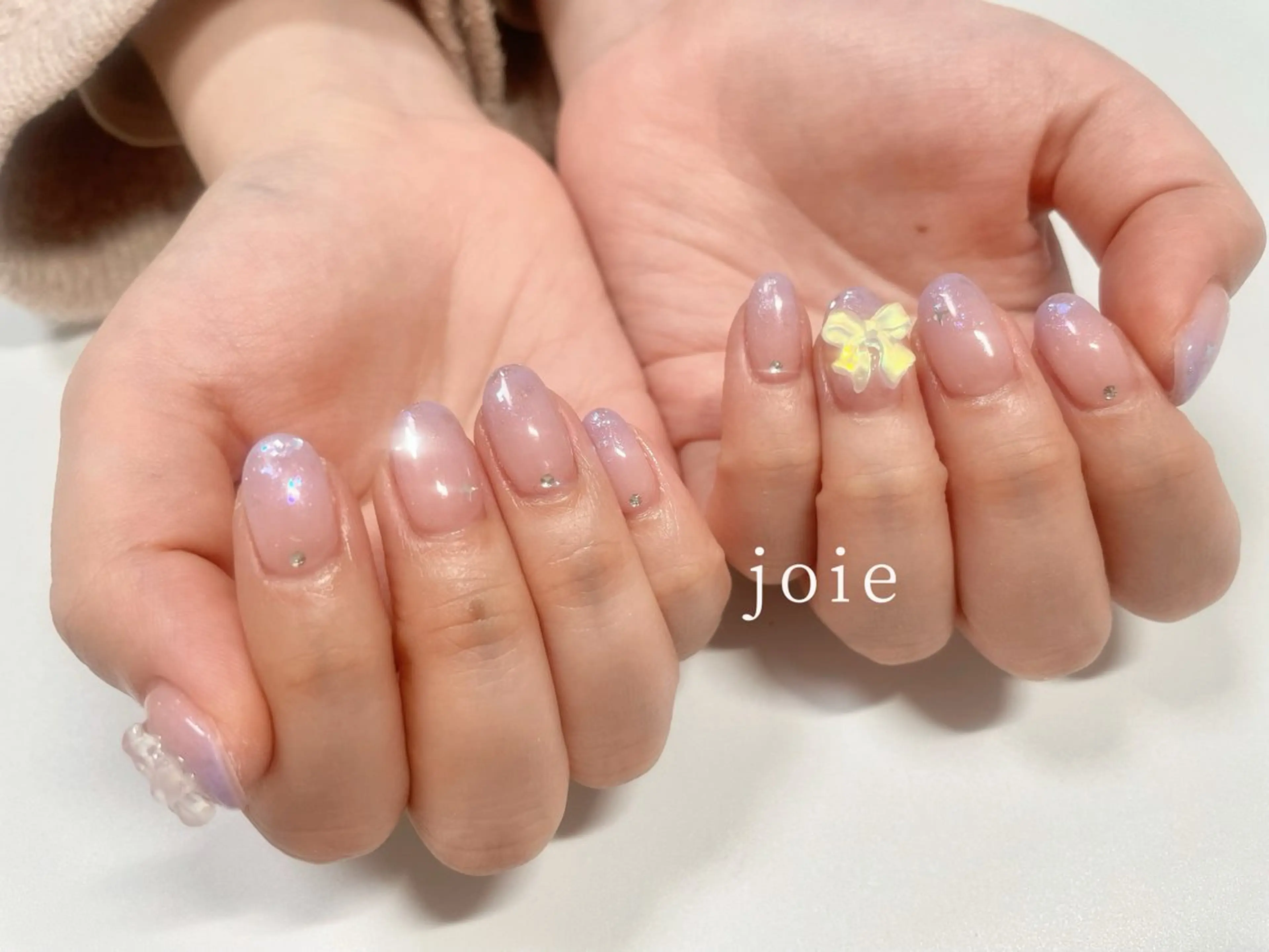 ネイル グラデーション キラキラネイル 韓国ネイル ワンカラーネイル リボン Nailist Mikuのネイルデザイン