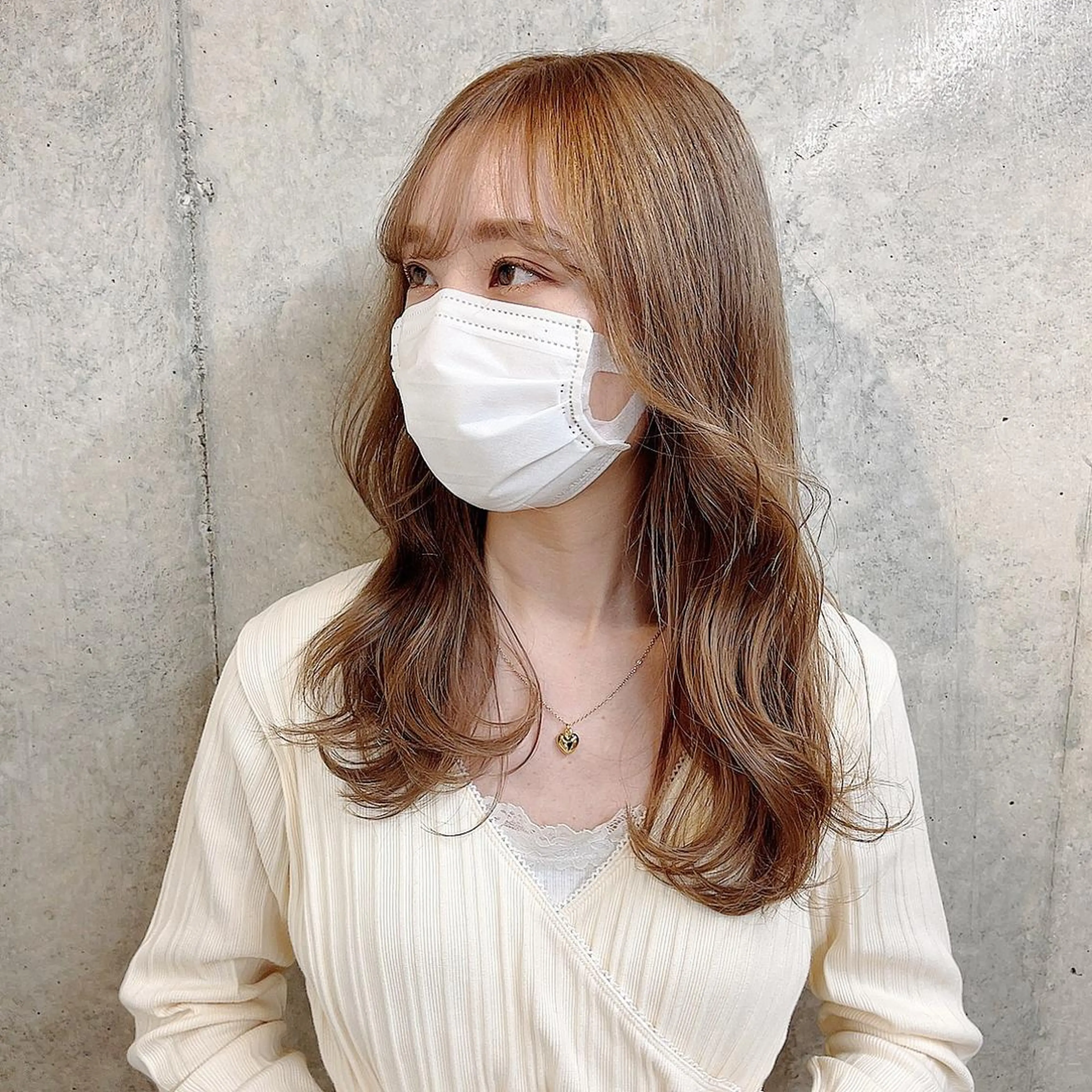 セミロング 及川 光のヘアスタイル