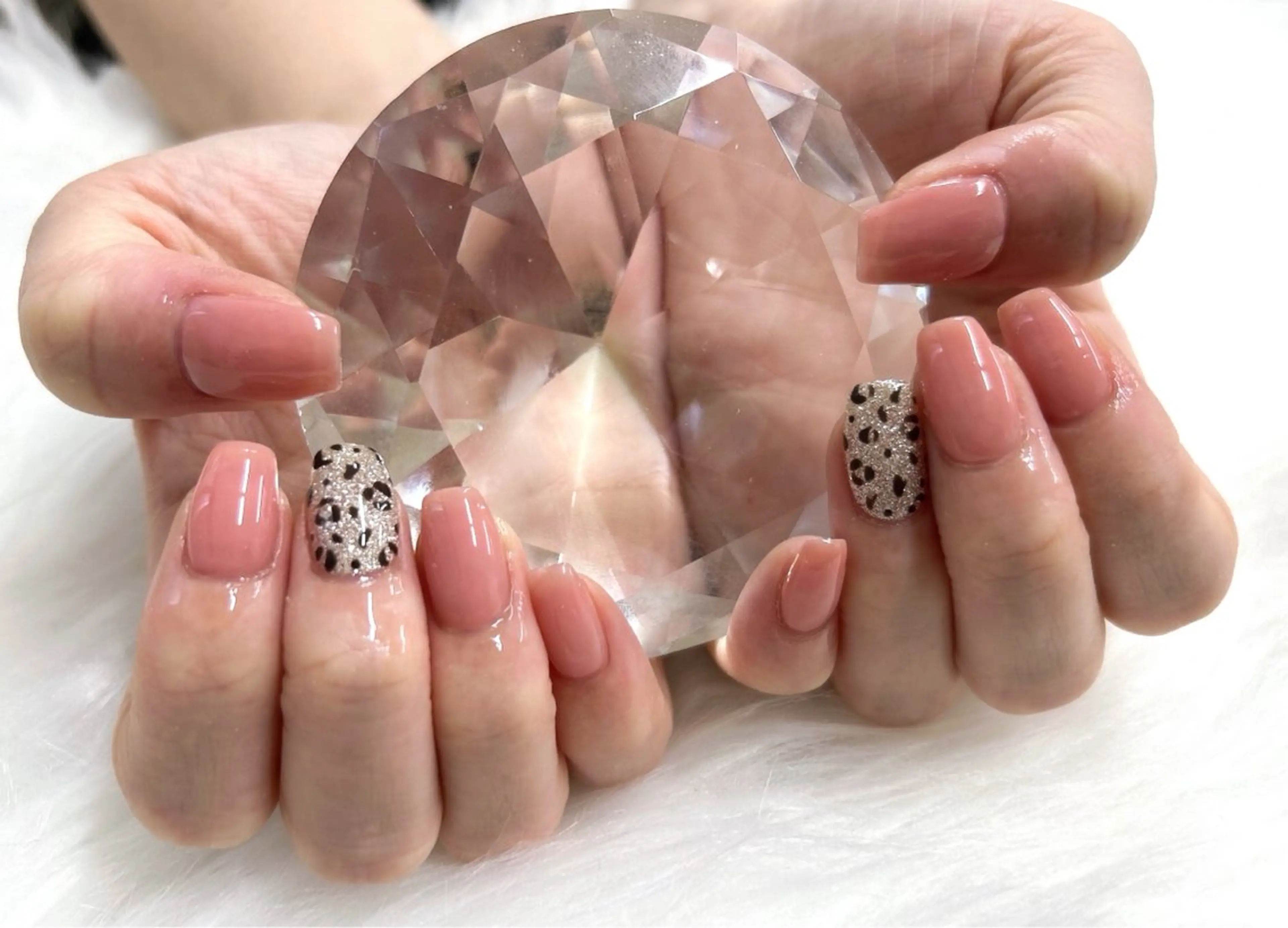 ミディアム ハンドネイル Nailsalon Angeのネイルデザイン