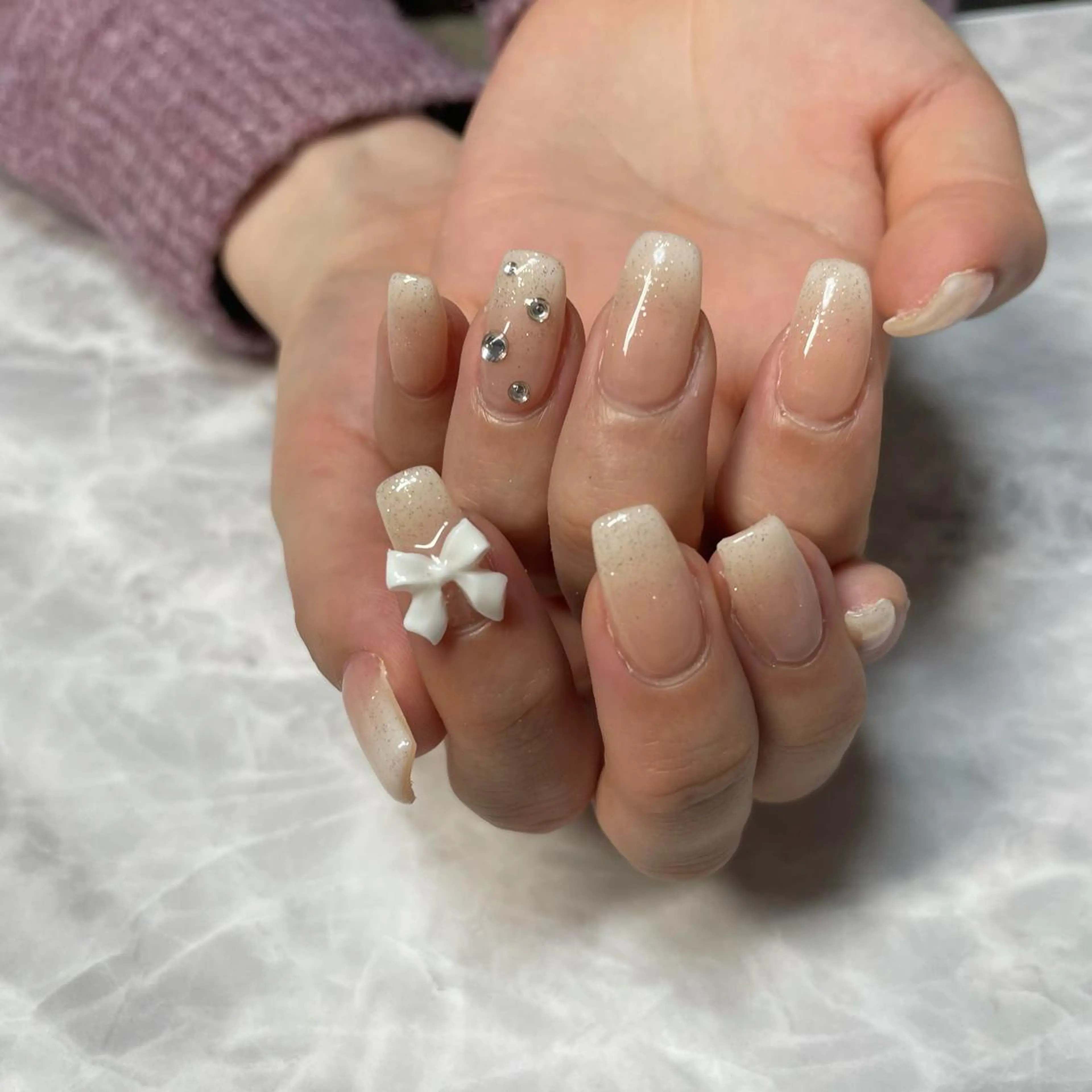 ネイル リボン ハンドネイル Aleum所属・Nail Salon Aleumのネイルデザイン