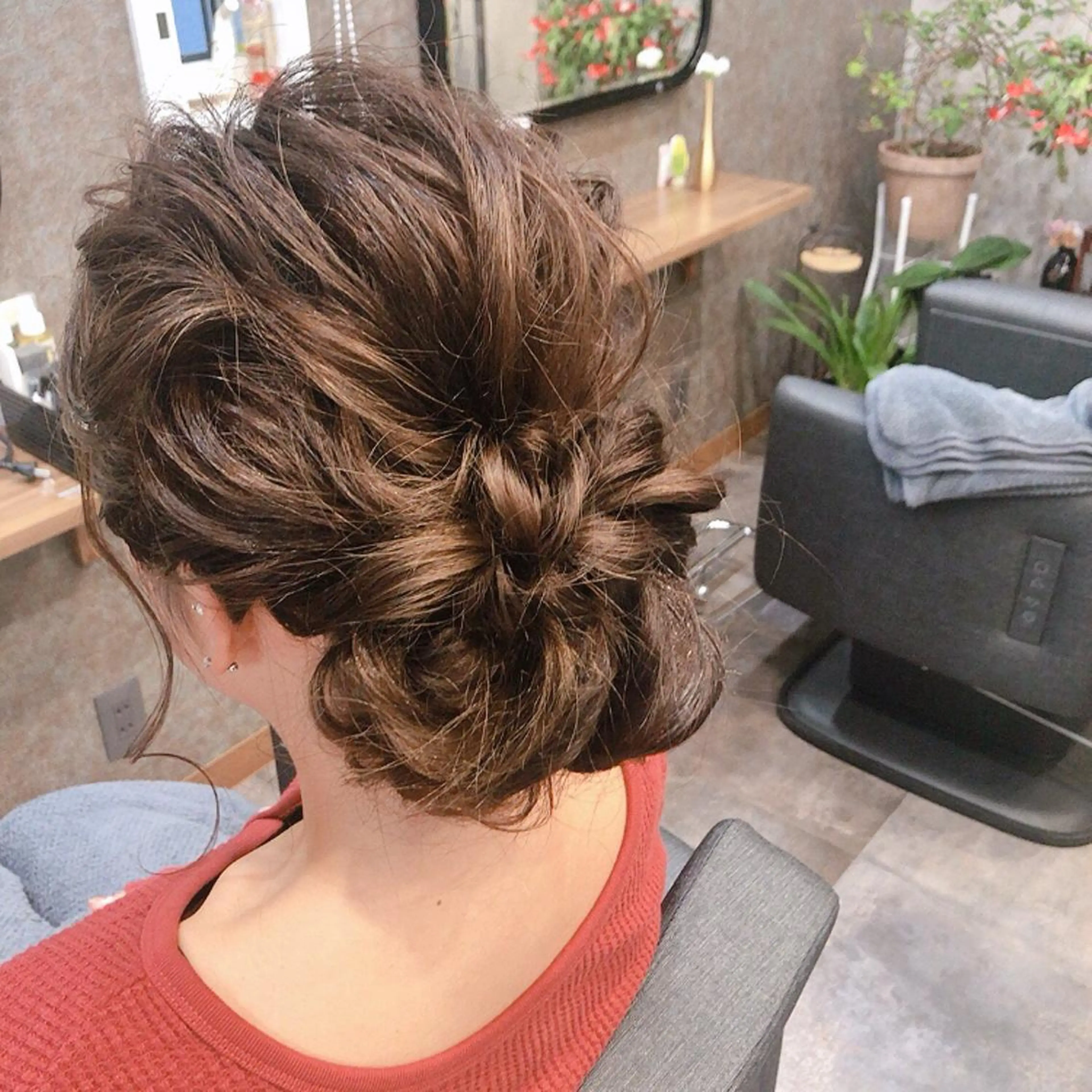 ヘアアレンジ 結婚式・ブライダル 野咲き 美容室のマツエク・マツパデザイン